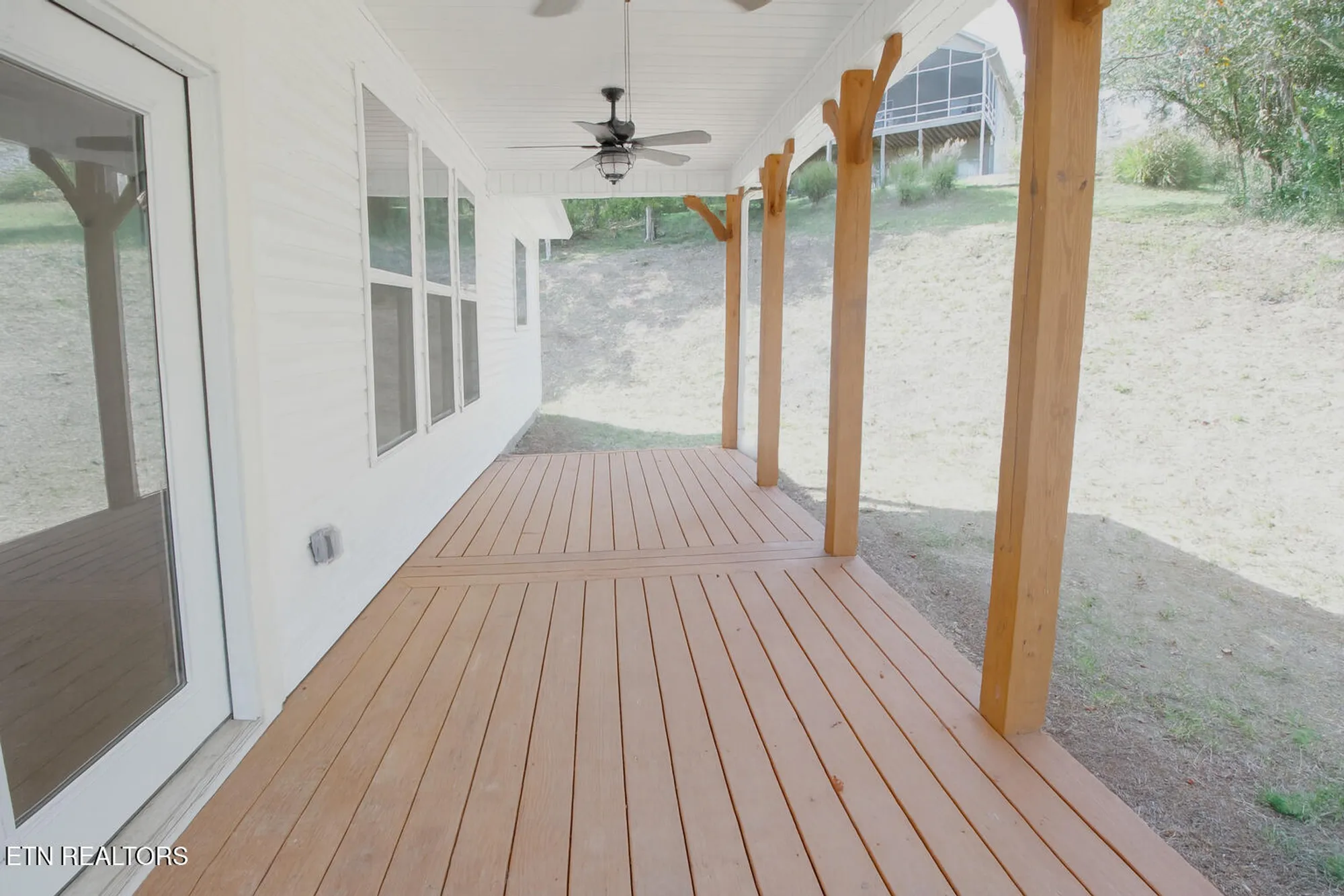 Property Slideshow image 22 of 23 | 305 kawga trce, Loudon, TN, 37774