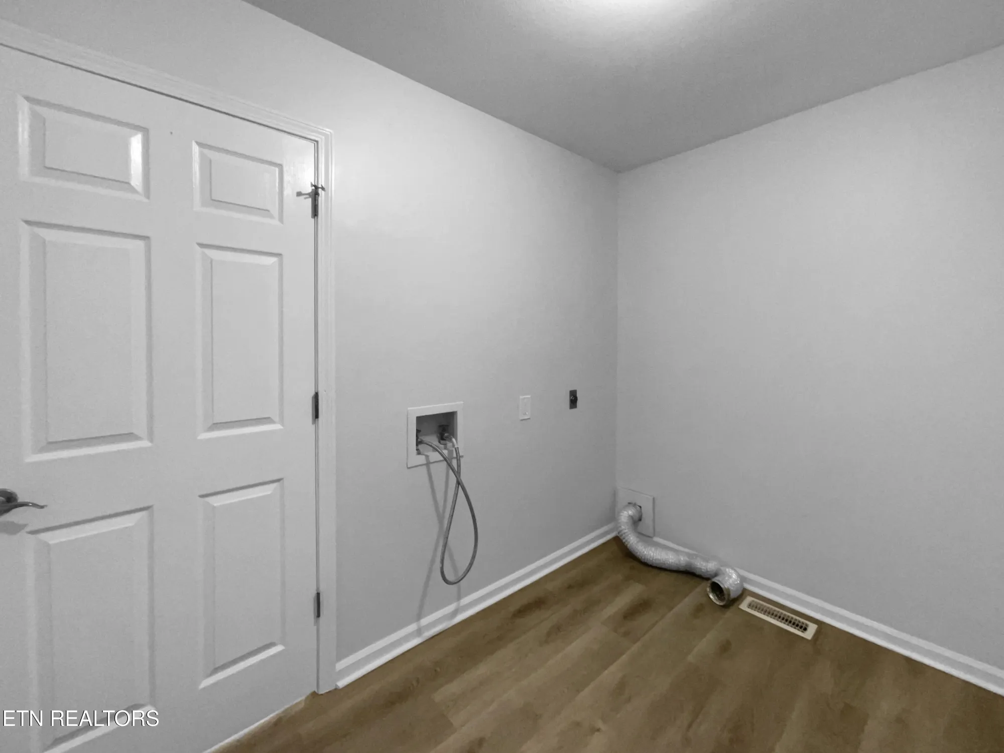 Property Slideshow image 23 of 28 | 322 chatuga ln, Loudon, TN, 37774