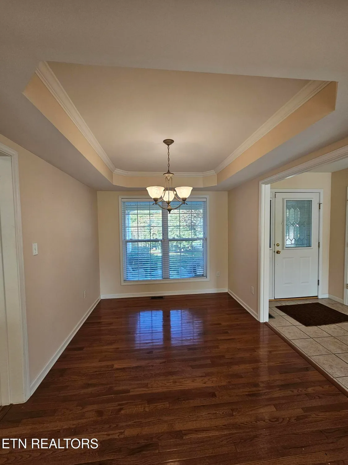 Property Slideshow image 4 of 19 | 208 kiowa pt, Loudon, TN, 37774