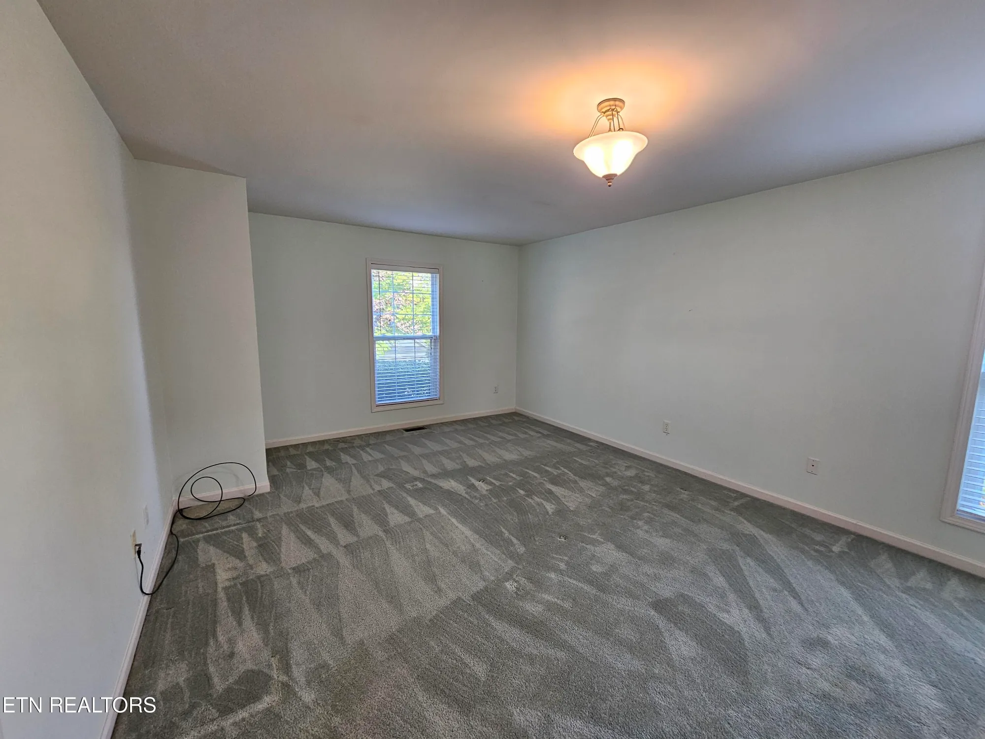 Property Slideshow image 10 of 19 | 208 kiowa pt, Loudon, TN, 37774