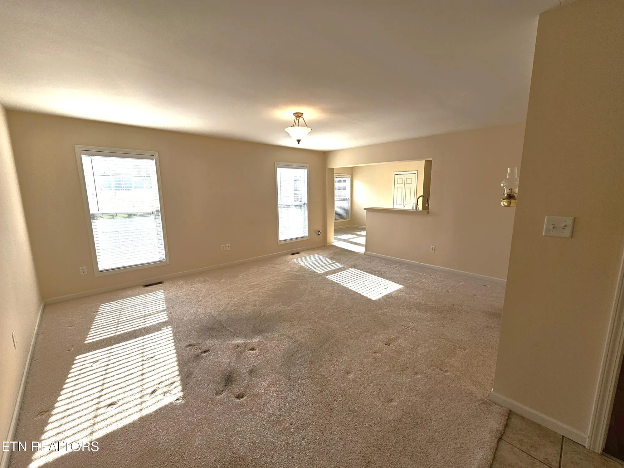 Property Slideshow image 17 of 19 | 208 kiowa pt, Loudon, TN, 37774