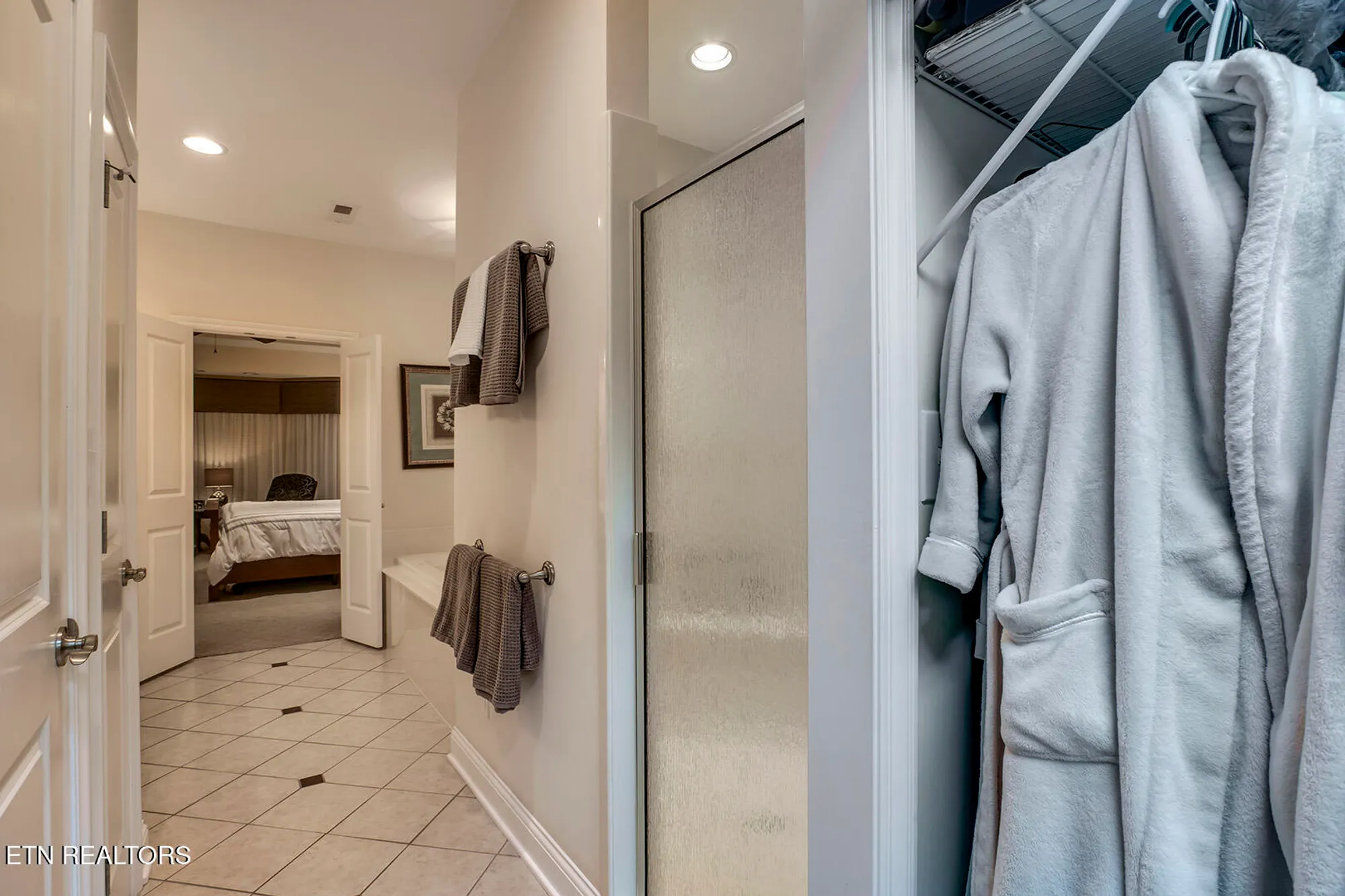 Property Slideshow image 33 of 58 | 223 oligi cir, Loudon, TN, 37774