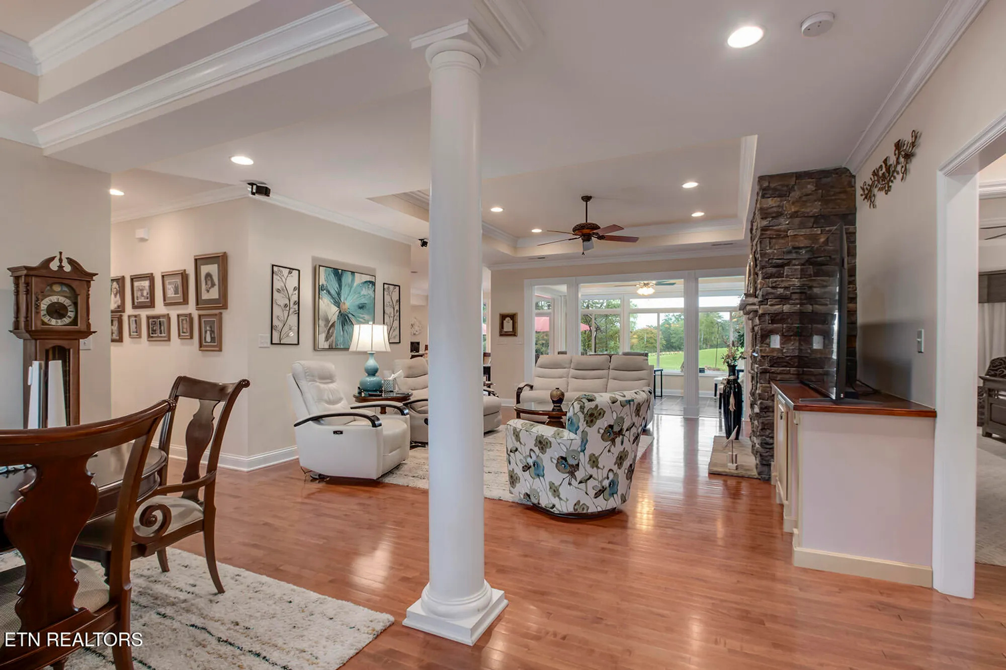 Property Slideshow image 6 of 58 | 223 oligi cir, Loudon, TN, 37774