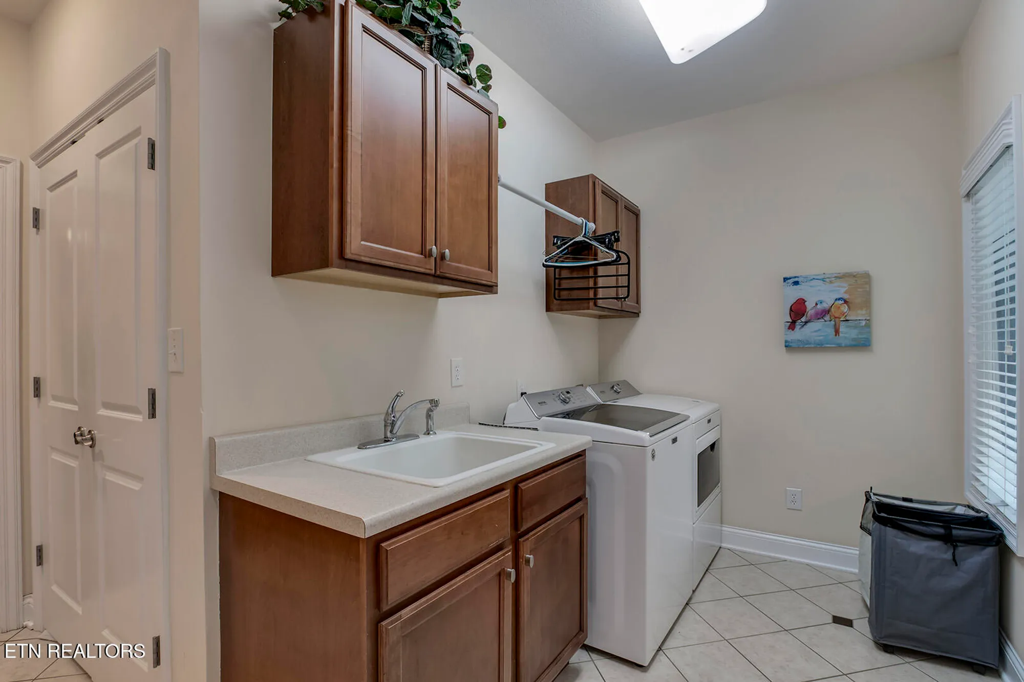 Property Slideshow image 38 of 58 | 223 oligi cir, Loudon, TN, 37774