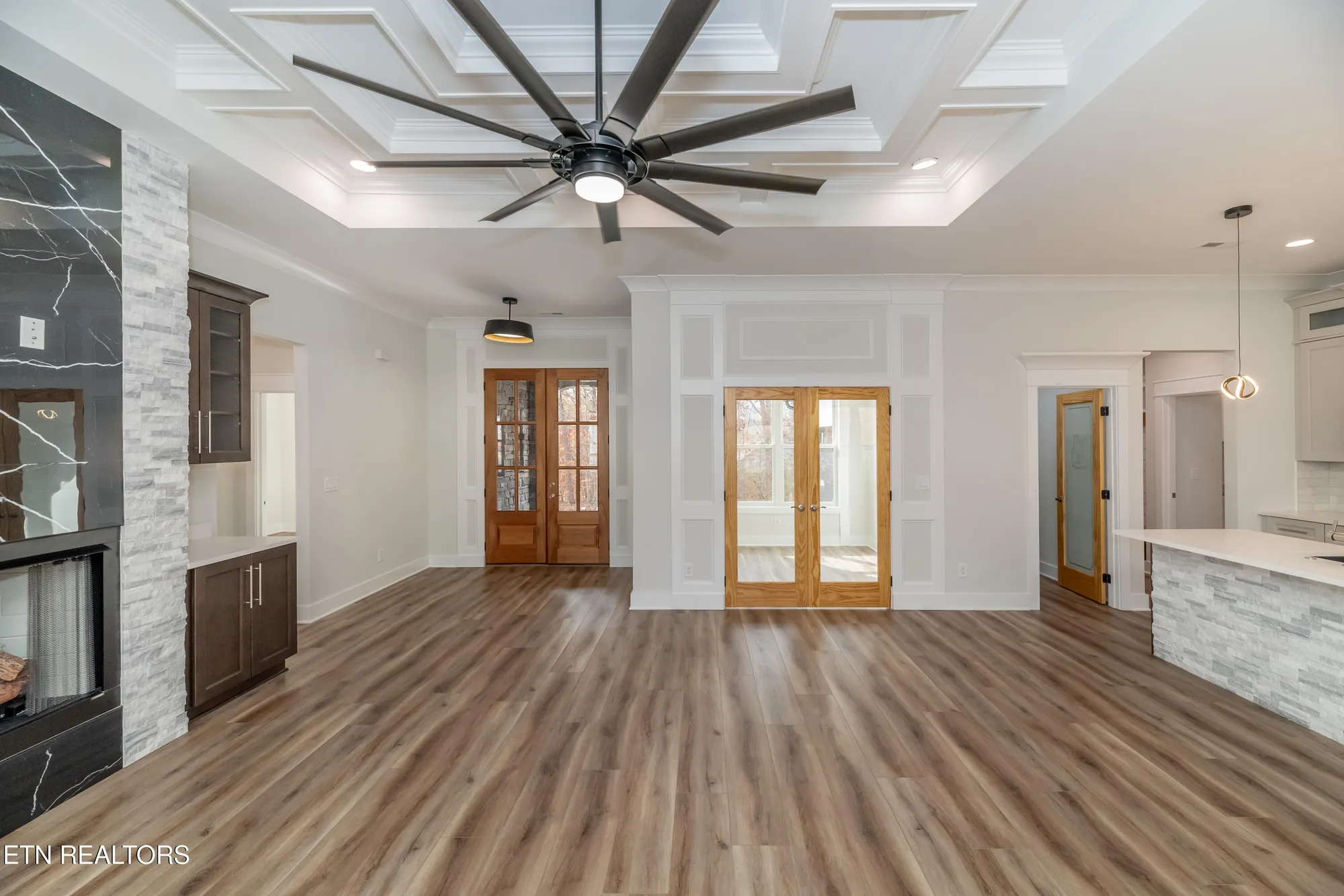 Property Slideshow image 9 of 53 | 147 kawga way, Loudon, TN, 37774