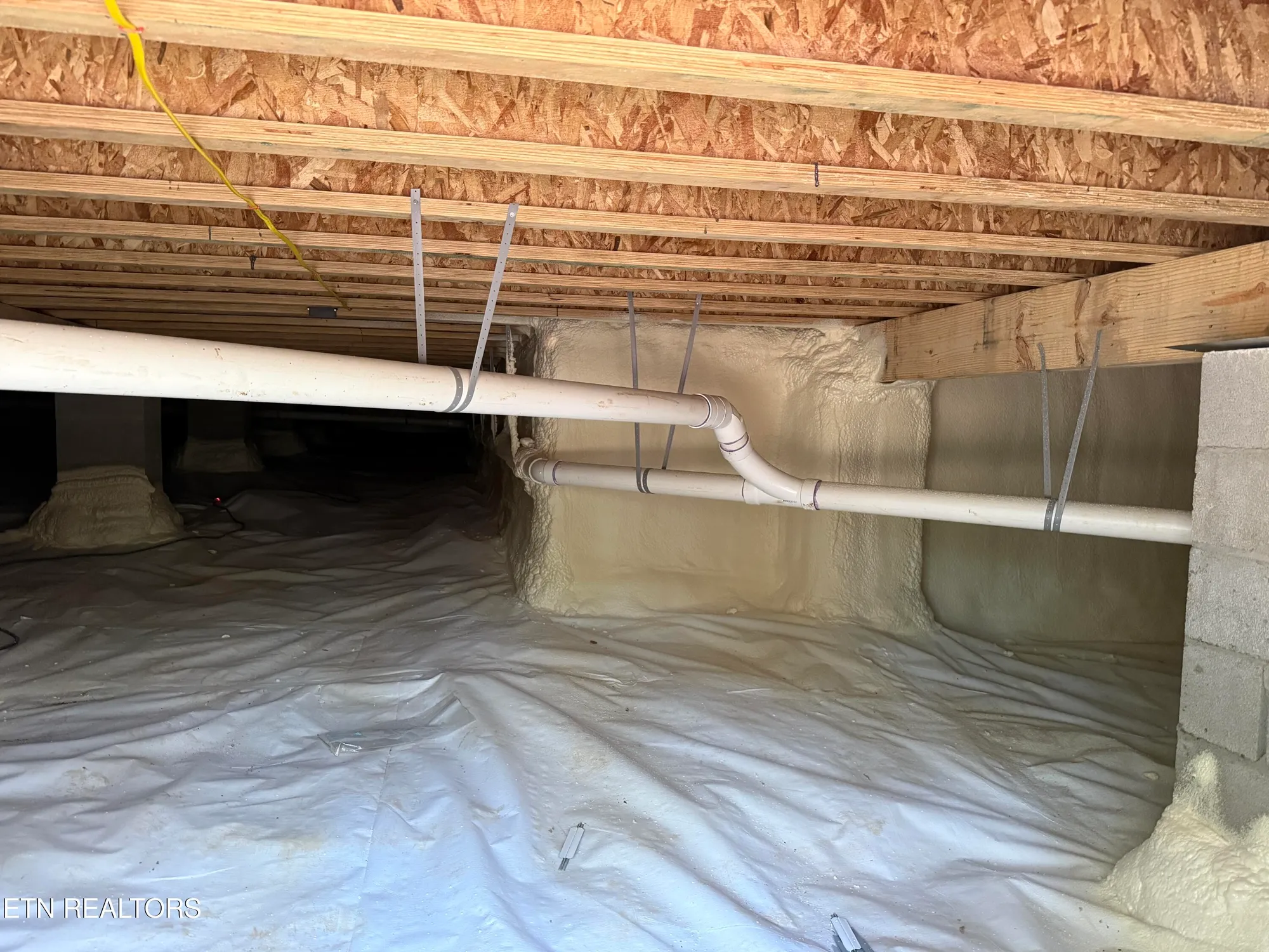 Property Slideshow image 4 of 9 | 198 albemarle ln, Crossville, TN, 38558