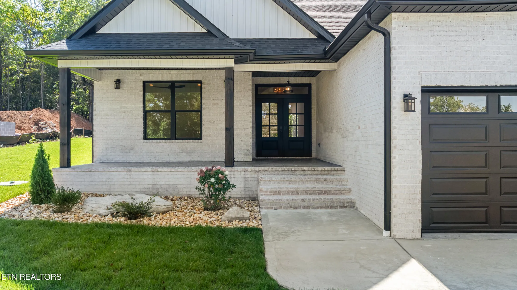 Property Slideshow image 3 of 45 | 117 inagehi way, Loudon, TN, 37774