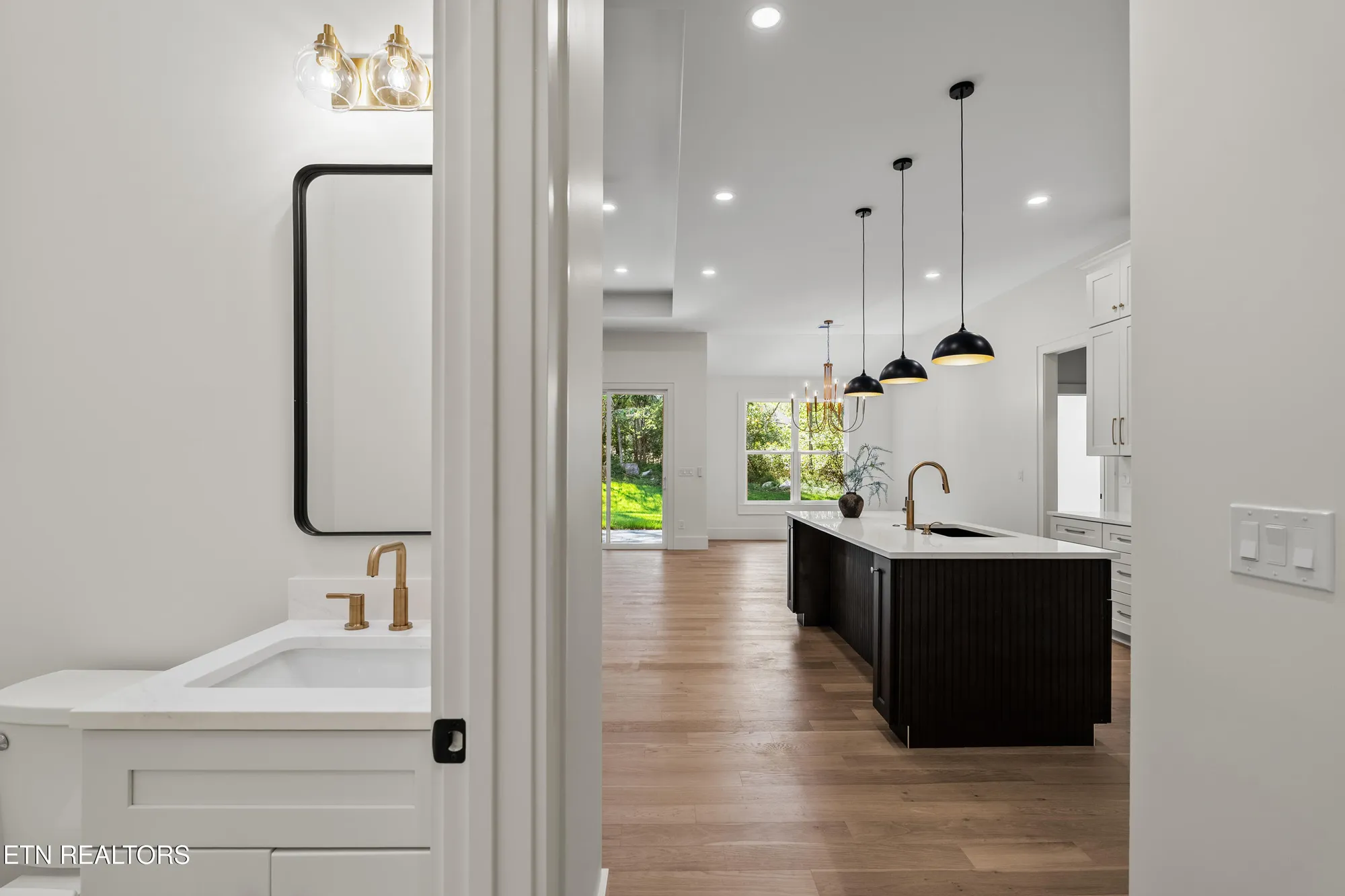 Property Slideshow image 33 of 45 | 117 inagehi way, Loudon, TN, 37774