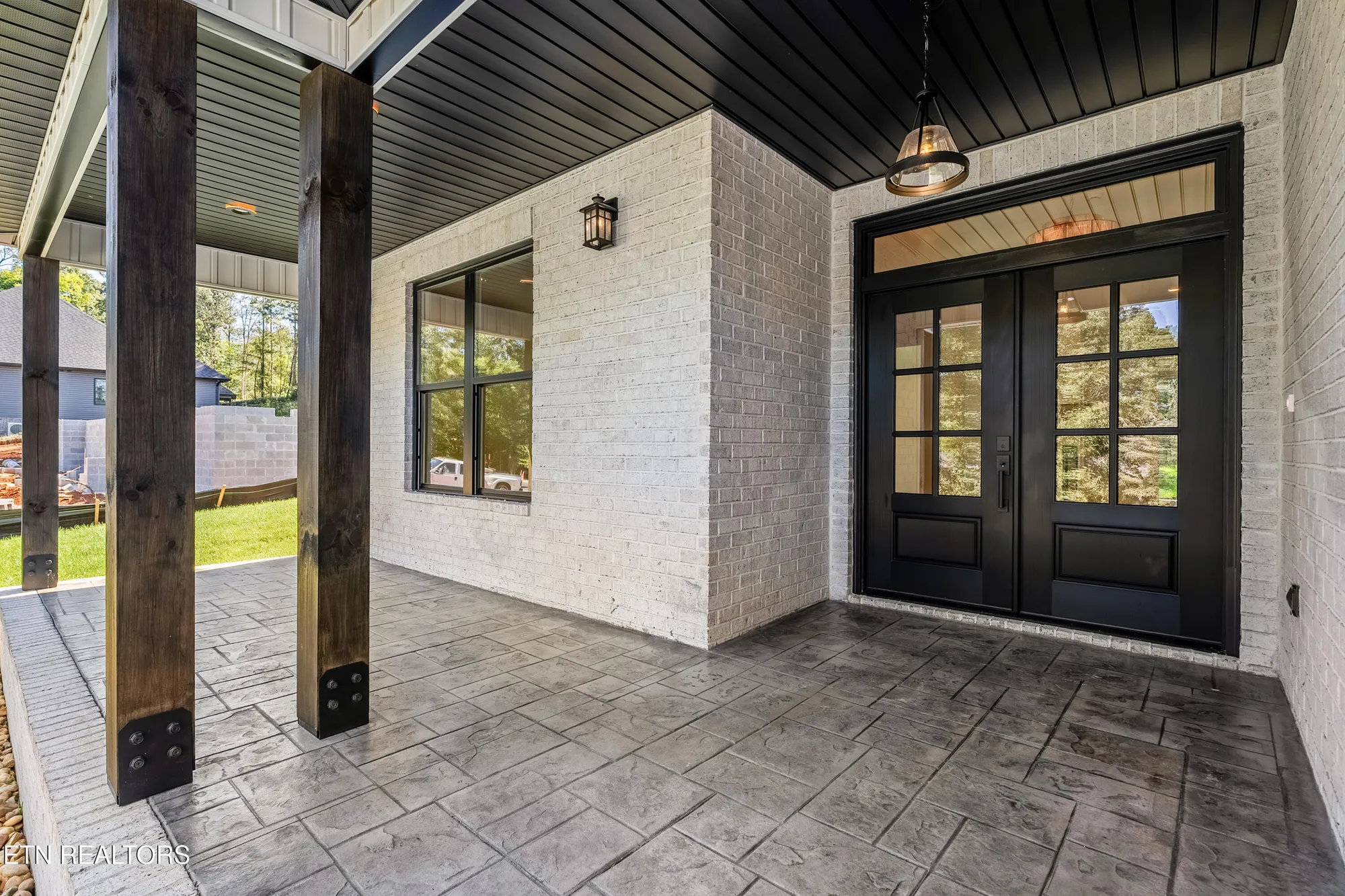 Property Slideshow image 2 of 45 | 117 inagehi way, Loudon, TN, 37774