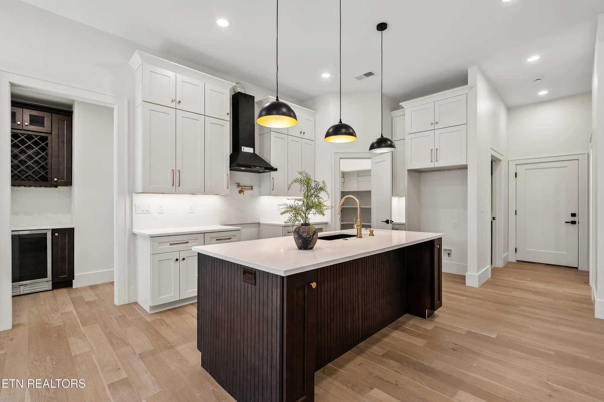 Property Slideshow image 13 of 45 | 117 inagehi way, Loudon, TN, 37774