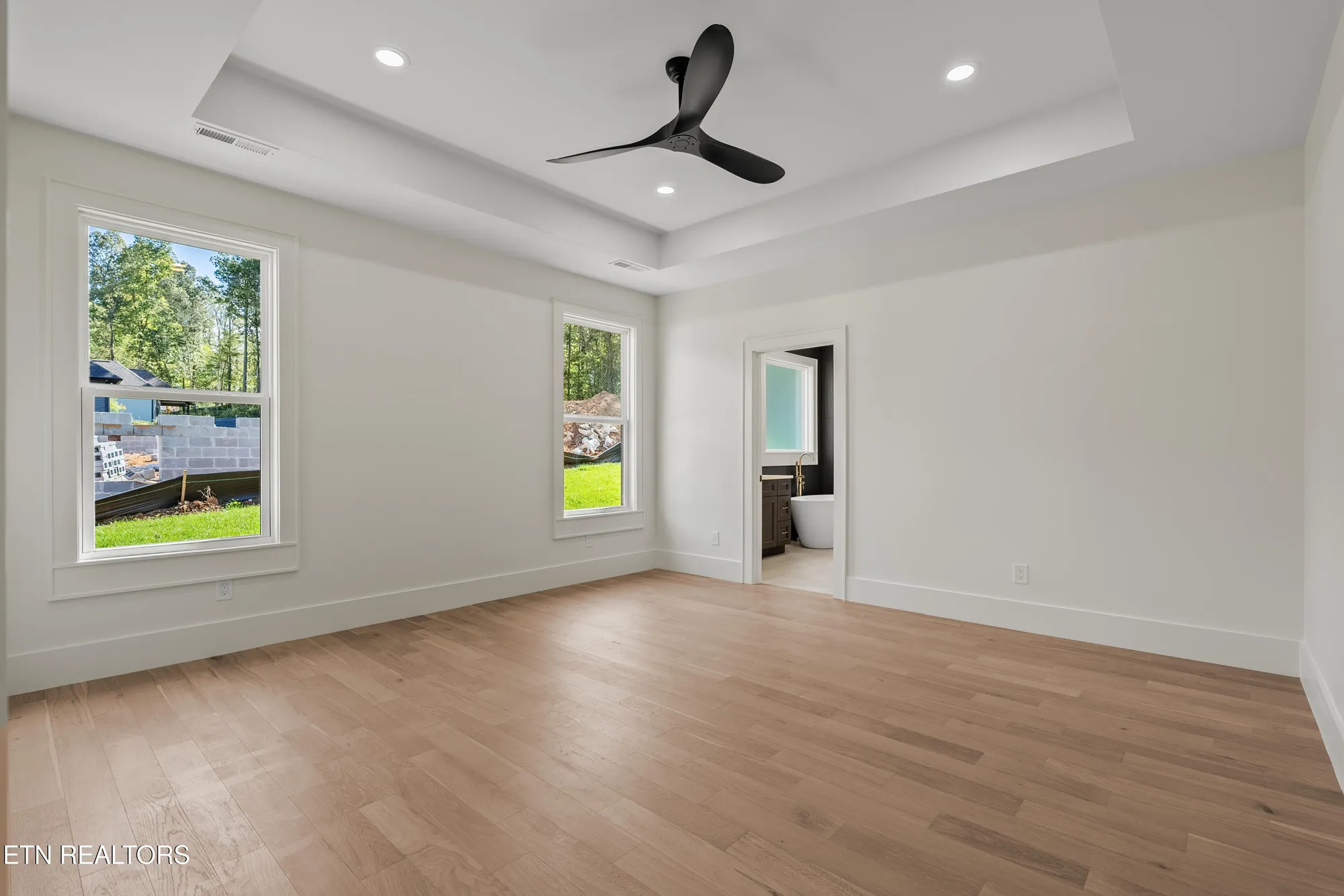 Property Slideshow image 20 of 45 | 117 inagehi way, Loudon, TN, 37774