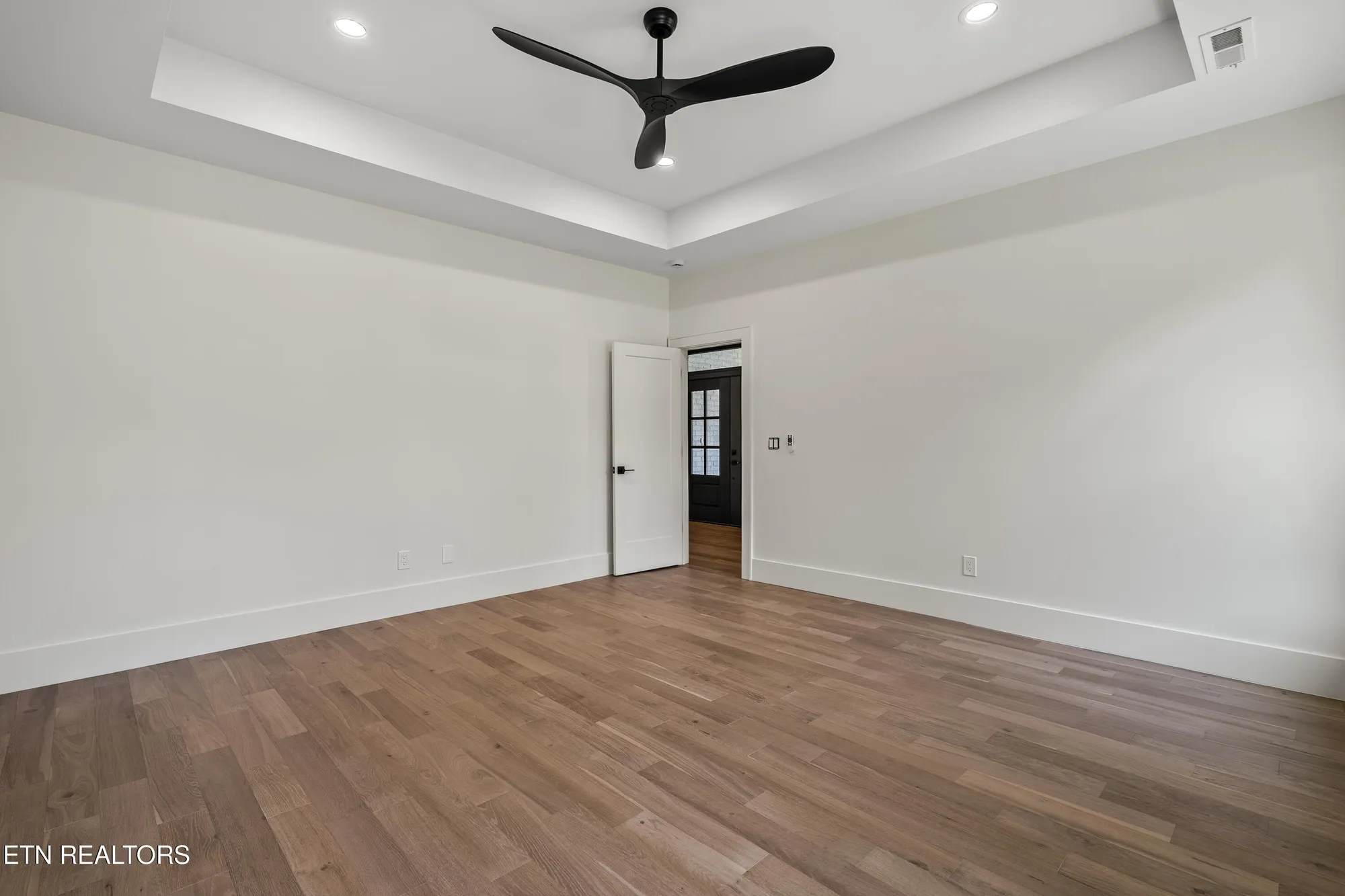 Property Slideshow image 21 of 45 | 117 inagehi way, Loudon, TN, 37774