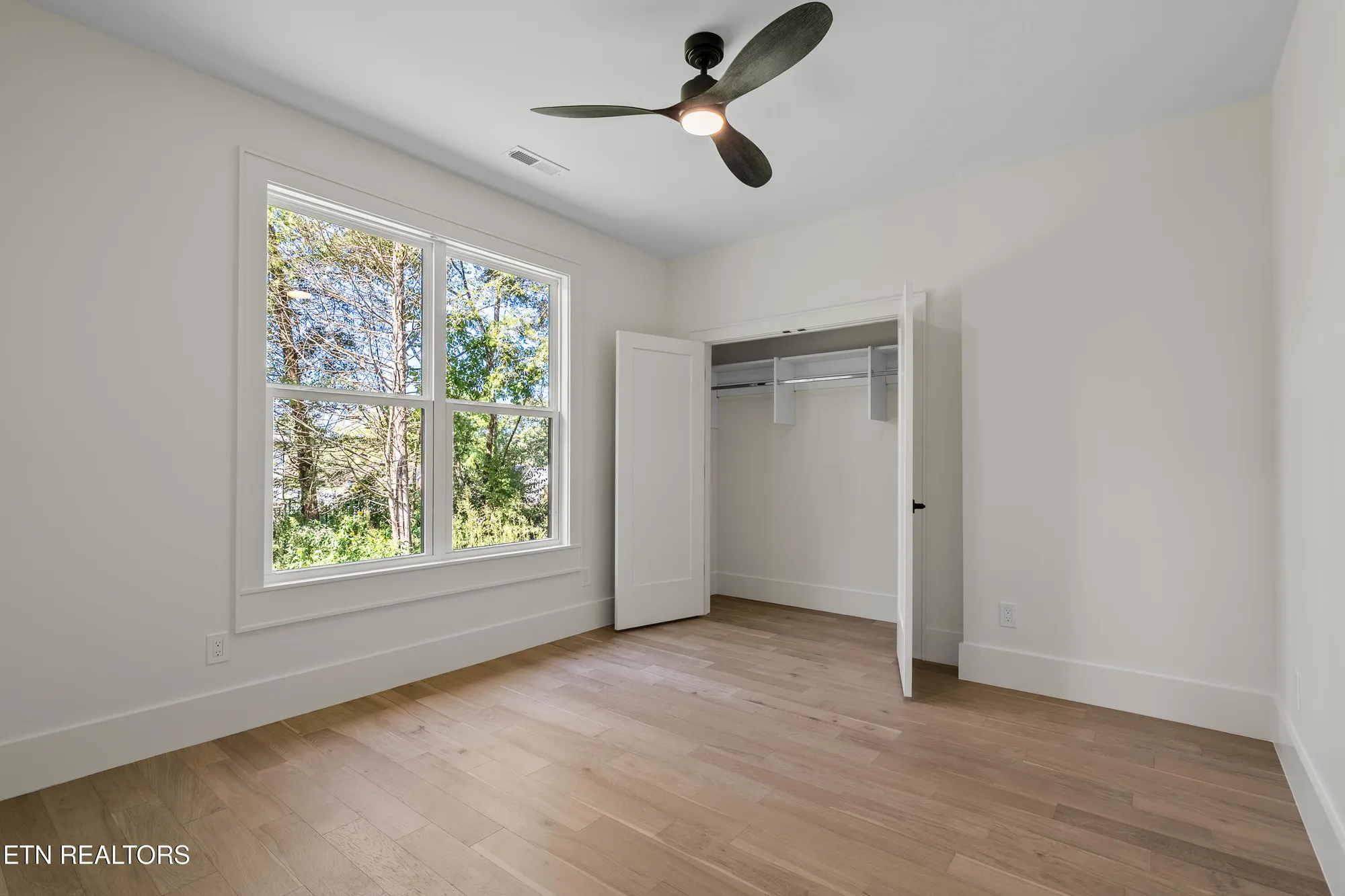 Property Slideshow image 32 of 45 | 117 inagehi way, Loudon, TN, 37774