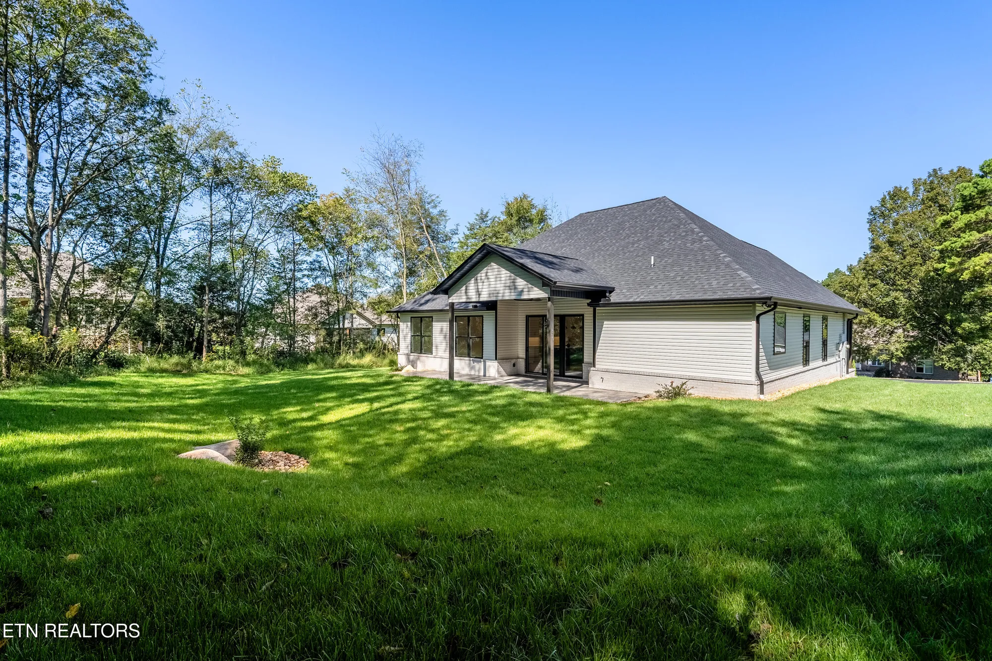 Property Slideshow image 39 of 45 | 117 inagehi way, Loudon, TN, 37774