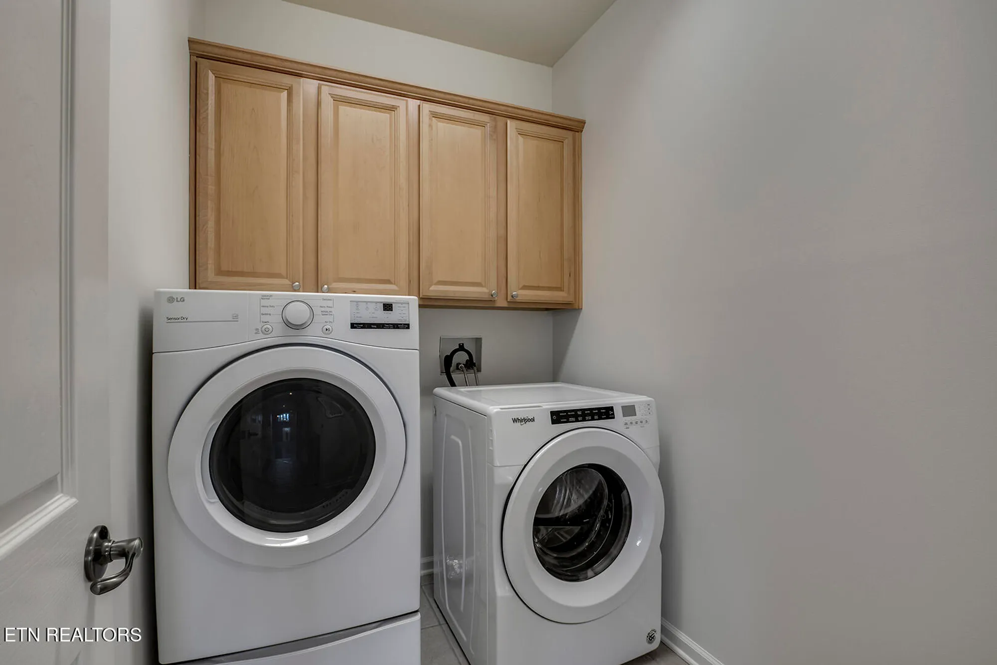 Property Slideshow image 11 of 37 | 143 chahyga way, Loudon, TN, 37774