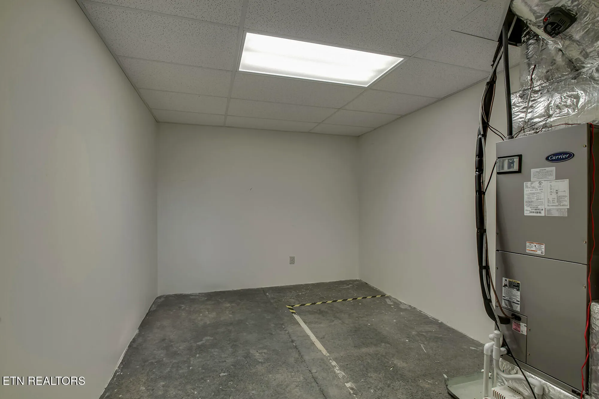 Property Slideshow image 27 of 37 | 143 chahyga way, Loudon, TN, 37774