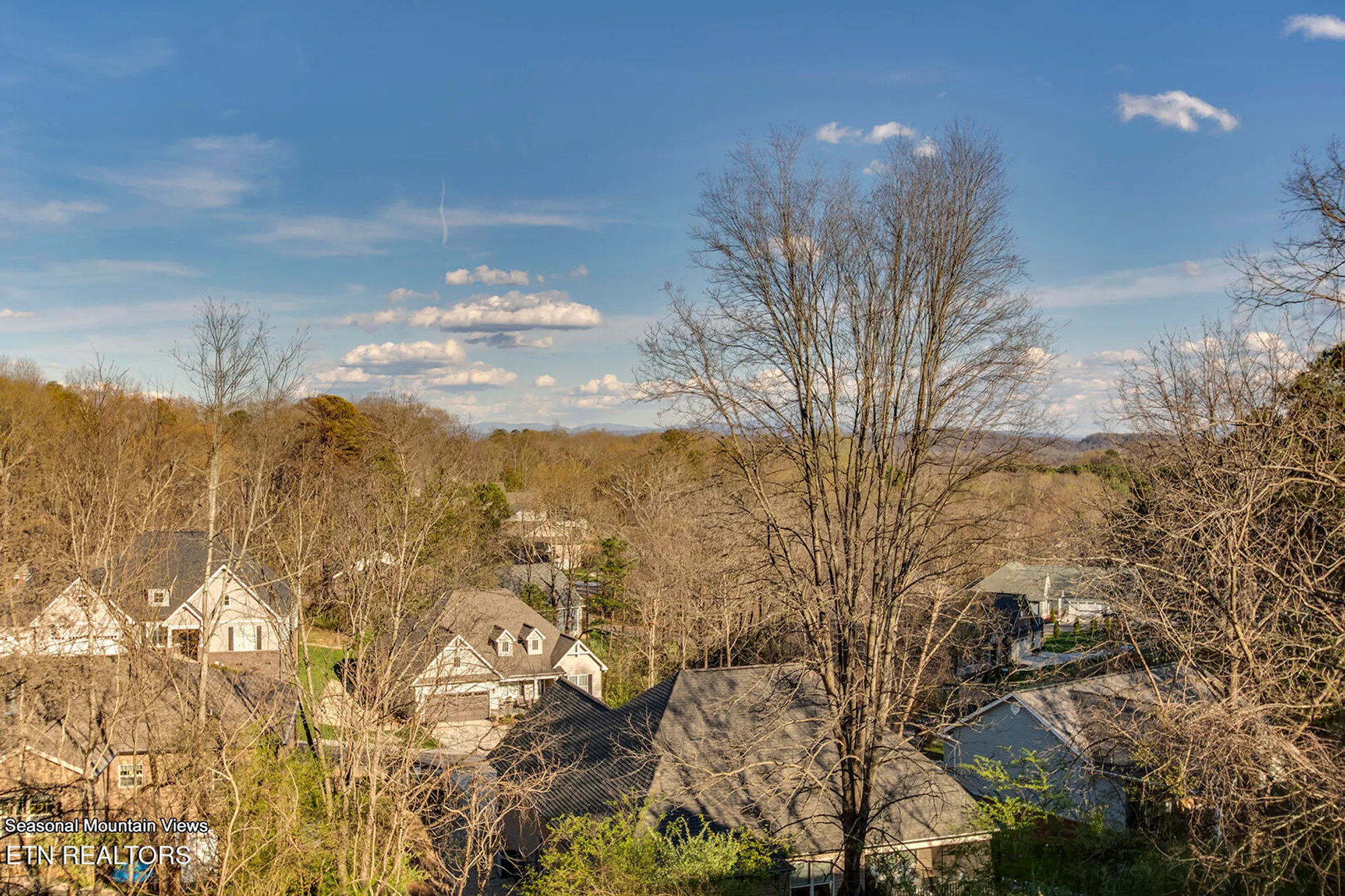 Property Slideshow image 33 of 37 | 143 chahyga way, Loudon, TN, 37774