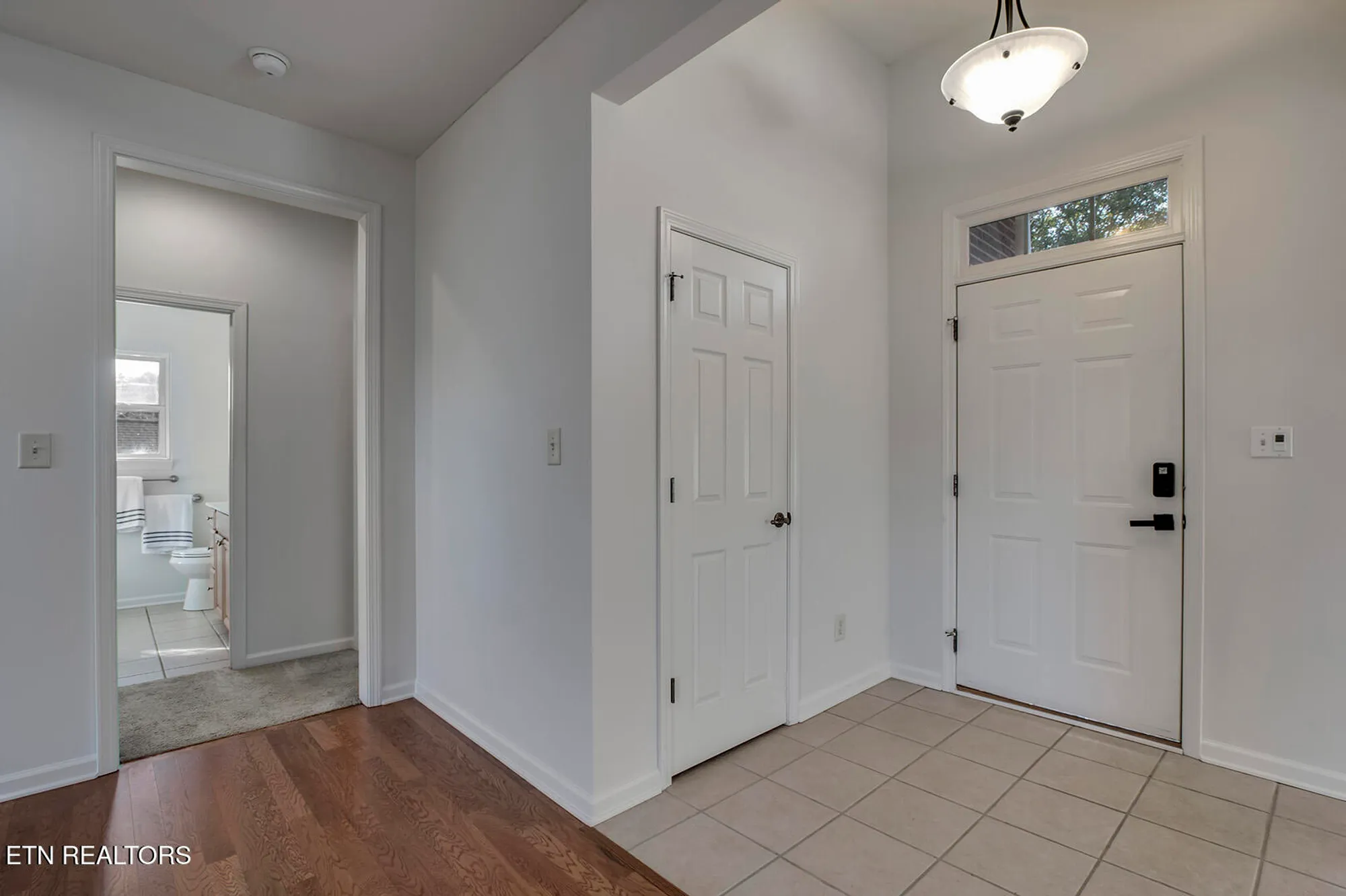 Property Slideshow image 5 of 37 | 143 chahyga way, Loudon, TN, 37774