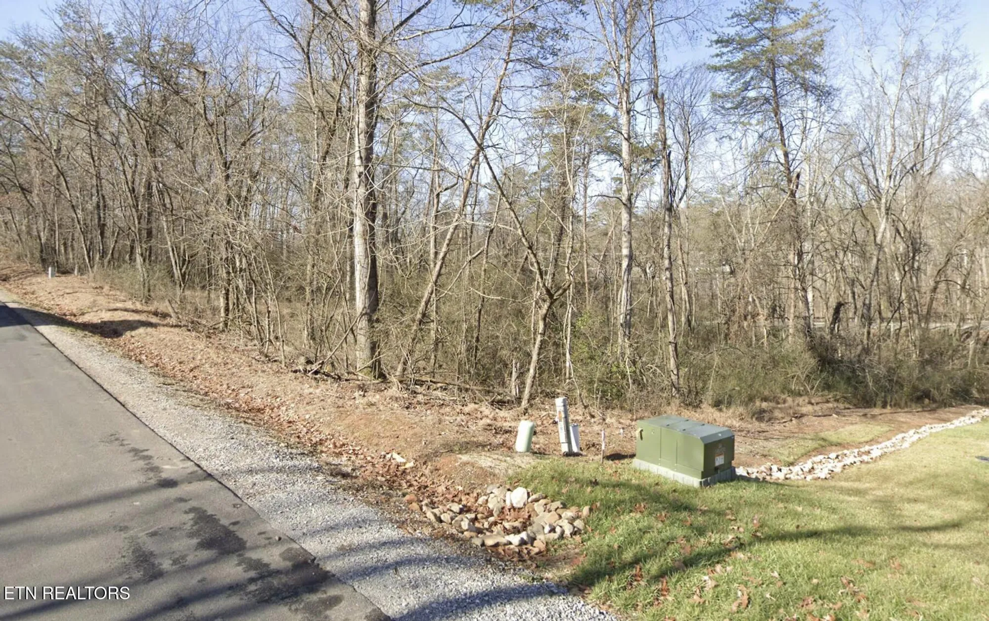 Property Slideshow image 8 of 11 | 105 chanusi way, Loudon, TN, 37774