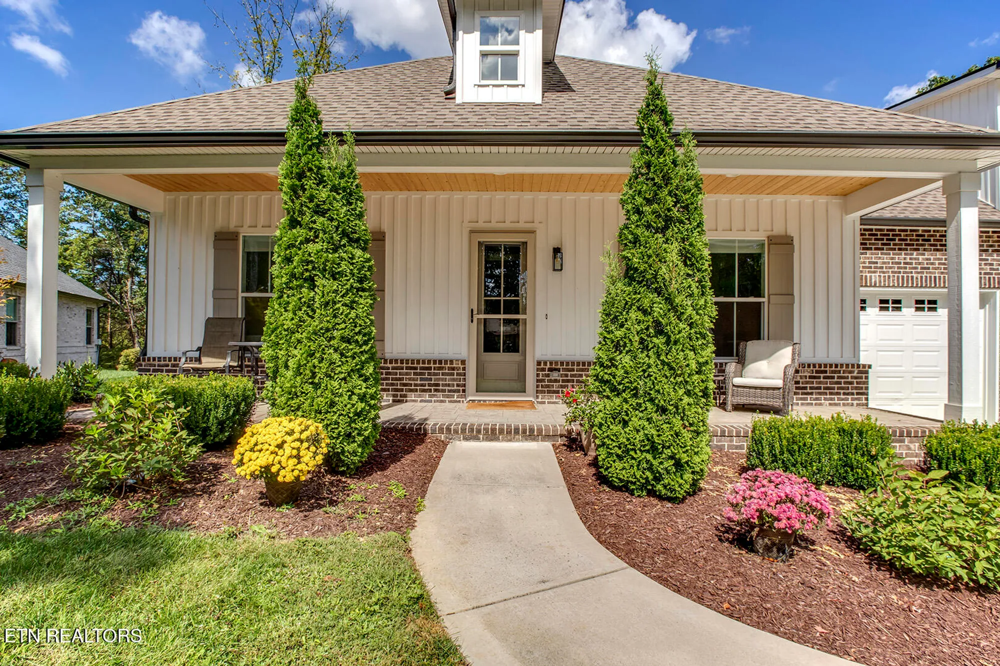 Property Slideshow image 7 of 59 | 202 choowa trce, Loudon, TN, 37774