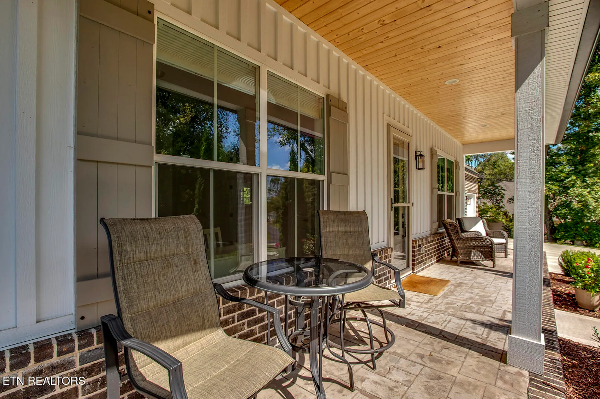 Property Slideshow image 9 of 59 | 202 choowa trce, Loudon, TN, 37774