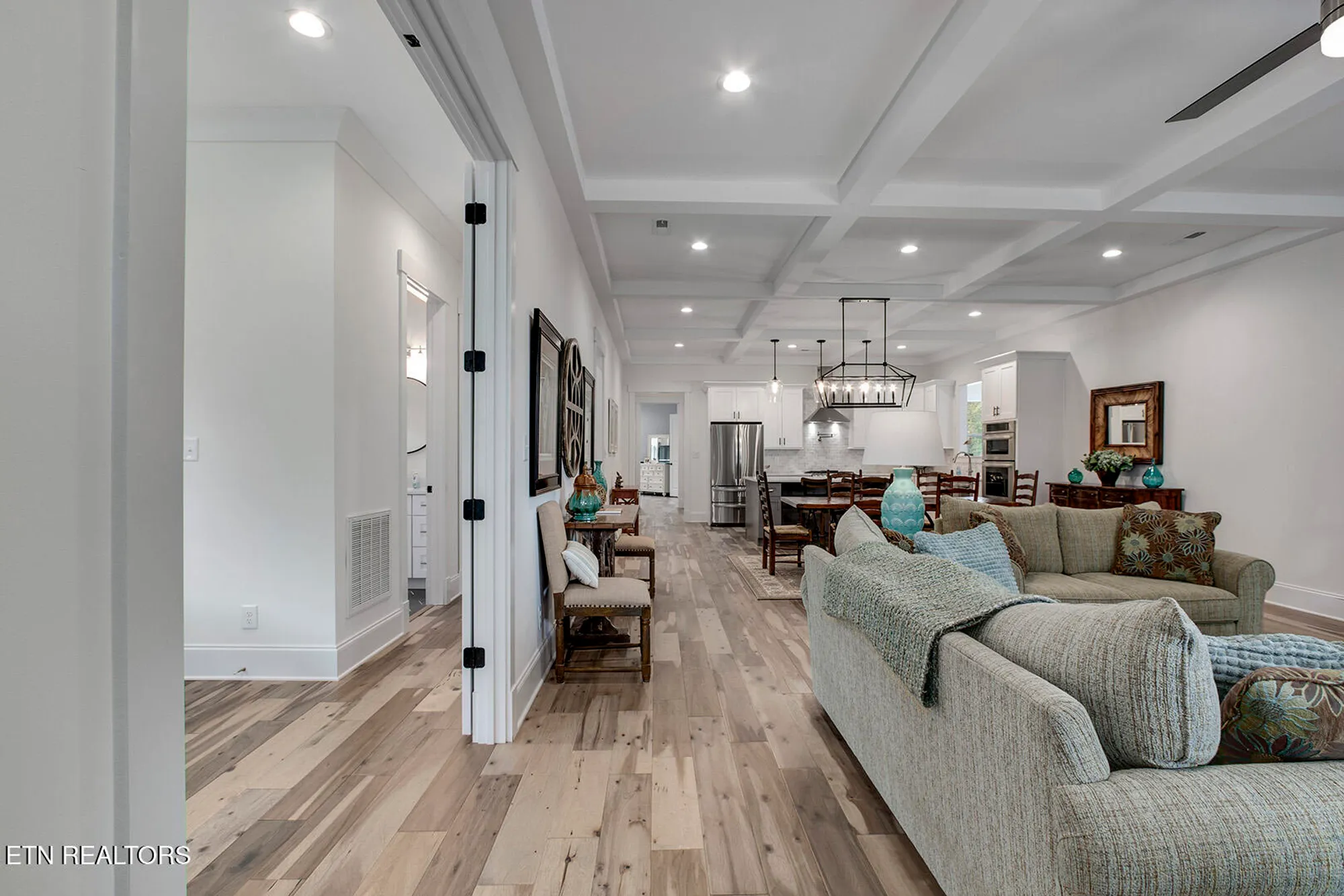 Property Slideshow image 10 of 59 | 202 choowa trce, Loudon, TN, 37774