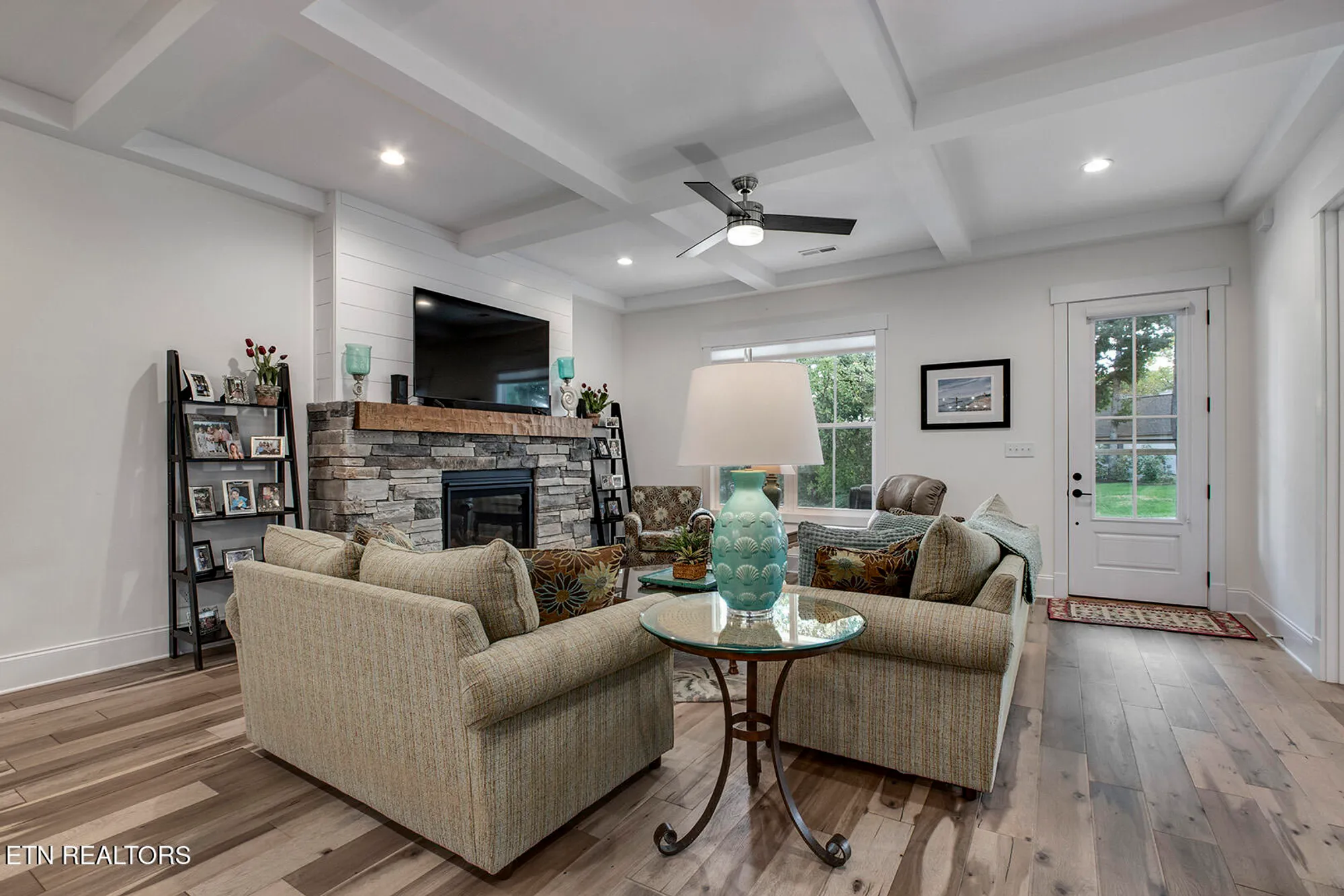 Property Slideshow image 11 of 59 | 202 choowa trce, Loudon, TN, 37774