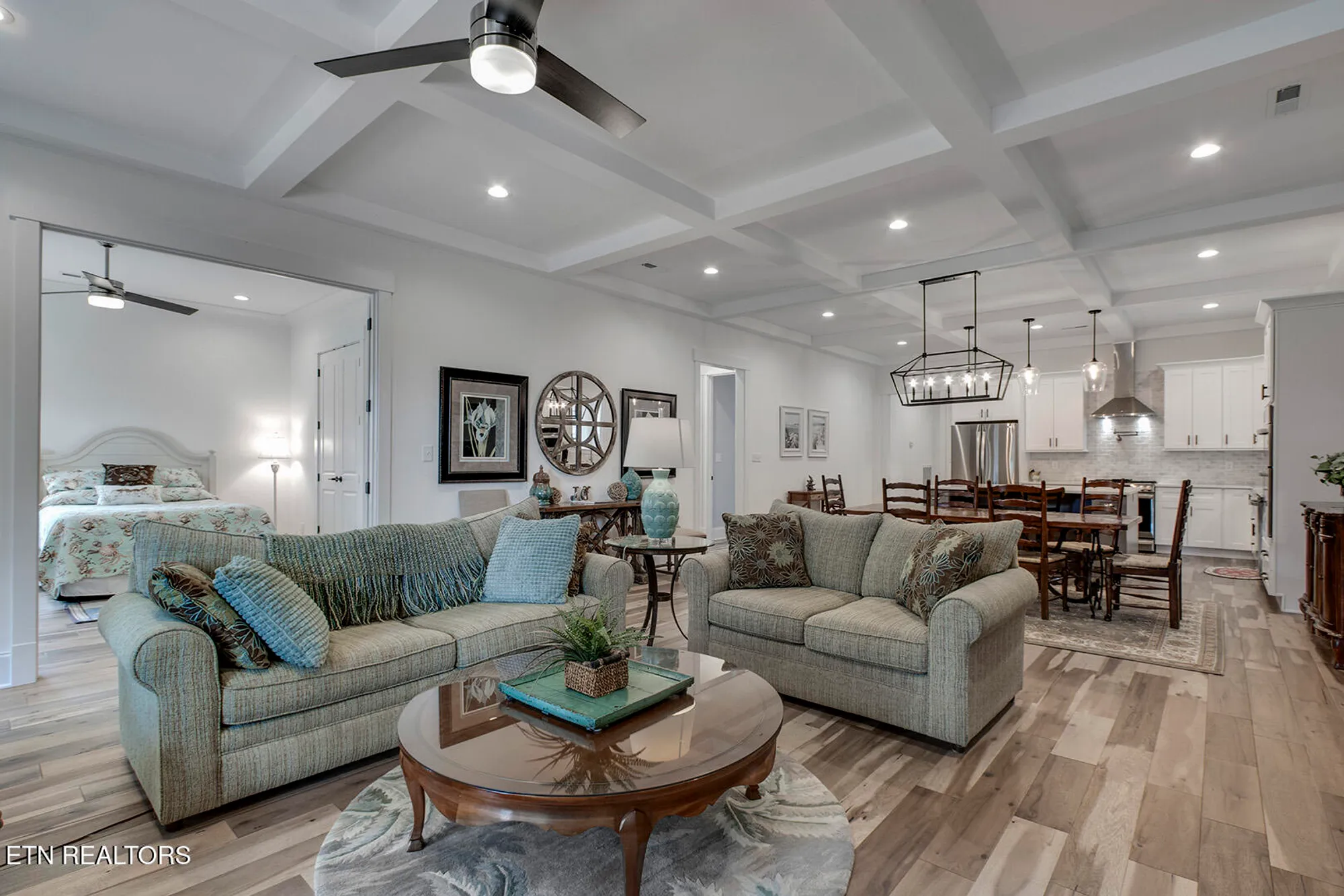 Property Slideshow image 13 of 59 | 202 choowa trce, Loudon, TN, 37774