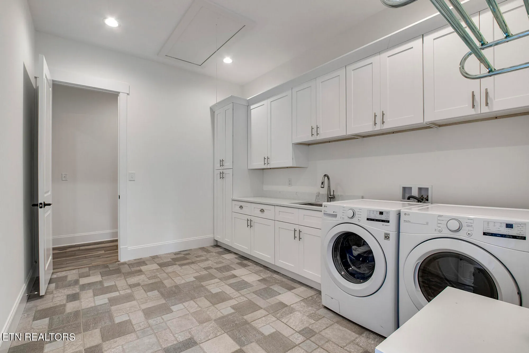 Property Slideshow image 40 of 59 | 202 choowa trce, Loudon, TN, 37774