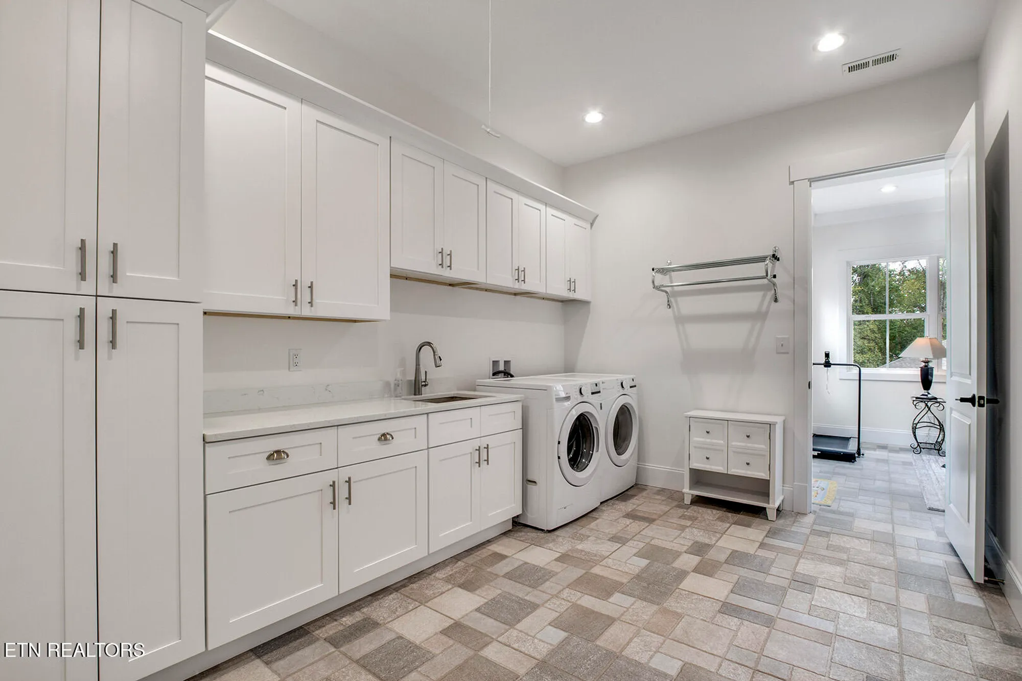 Property Slideshow image 41 of 59 | 202 choowa trce, Loudon, TN, 37774