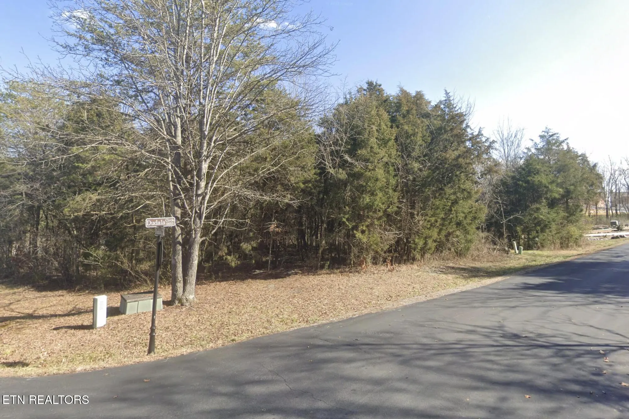 Property Slideshow image 10 of 10 | 500 dudala cir, Loudon, TN, 37774