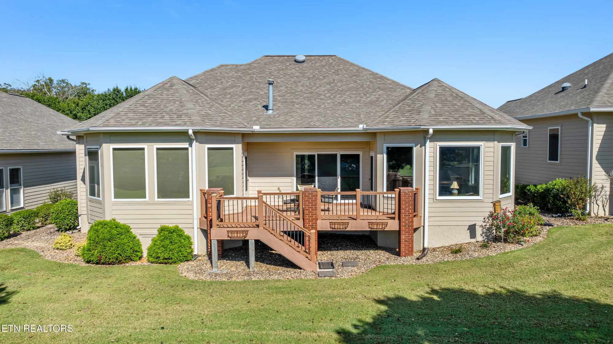 Property Slideshow image 17 of 39 | 106 canaly ln, Loudon, TN, 37774