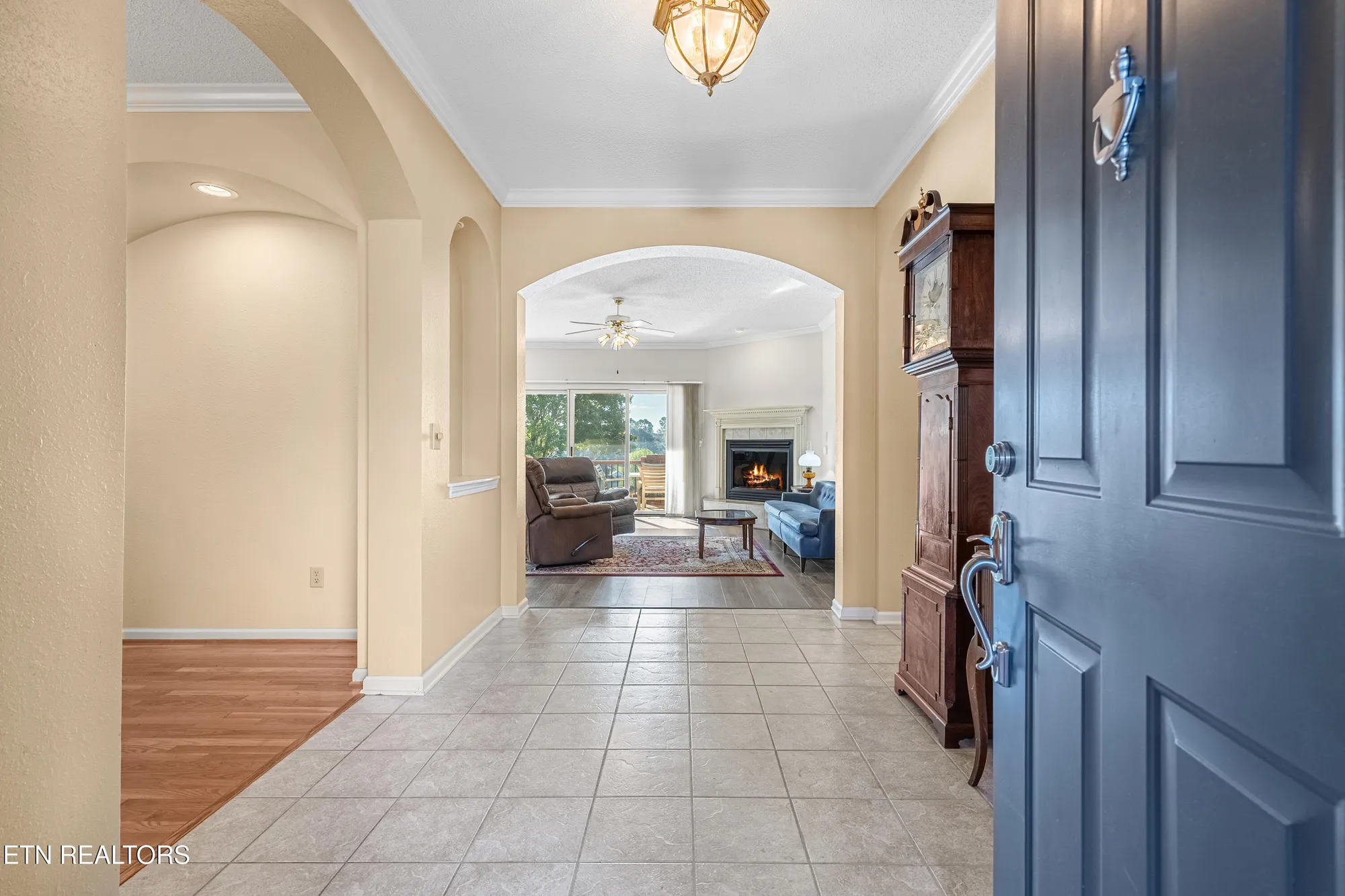 Property Slideshow image 6 of 39 | 106 canaly ln, Loudon, TN, 37774