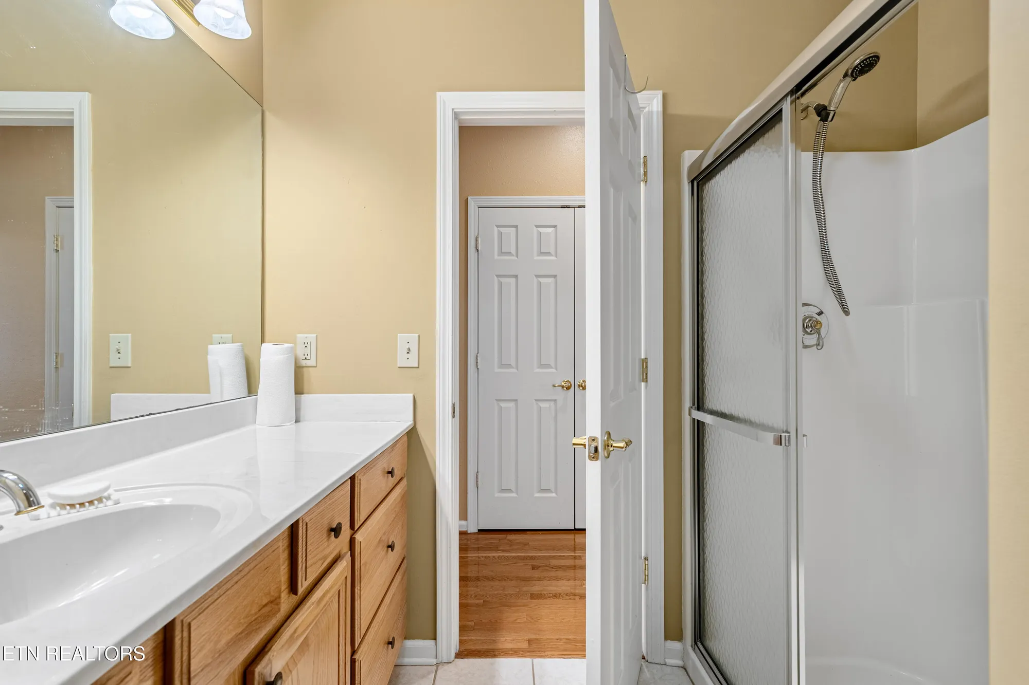 Property Slideshow image 28 of 39 | 106 canaly ln, Loudon, TN, 37774