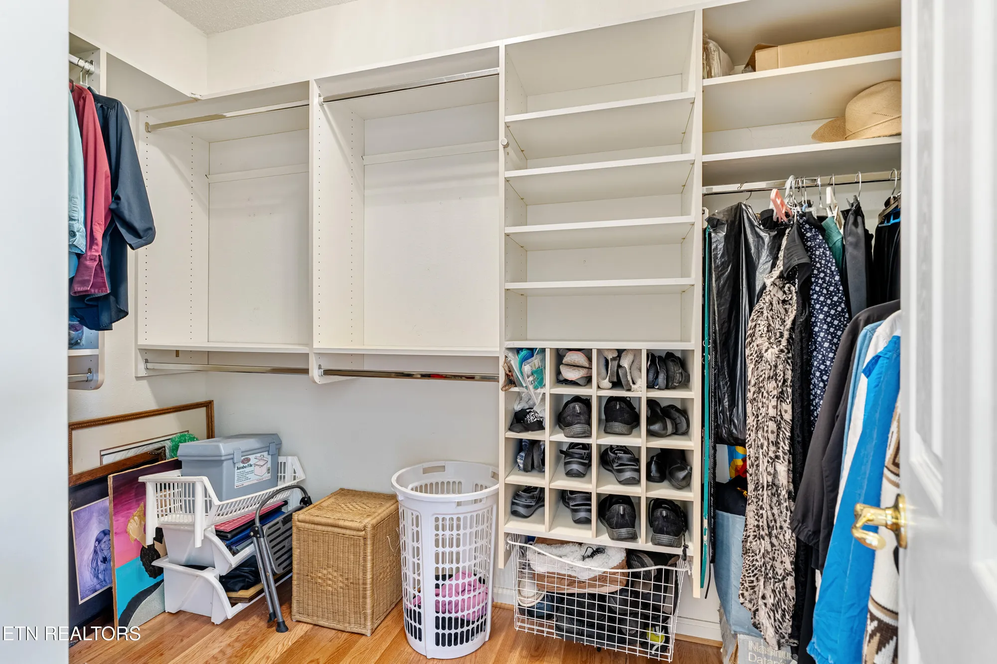 Property Slideshow image 32 of 39 | 106 canaly ln, Loudon, TN, 37774