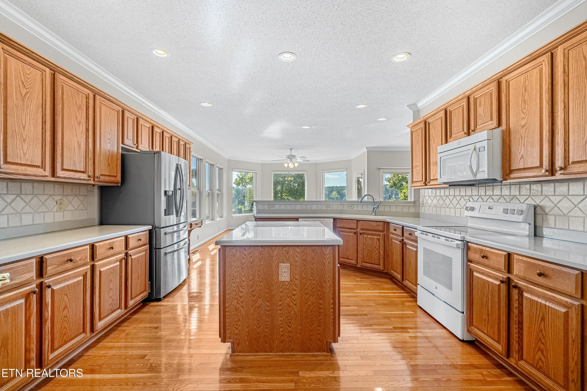 Property Slideshow image 24 of 39 | 106 canaly ln, Loudon, TN, 37774