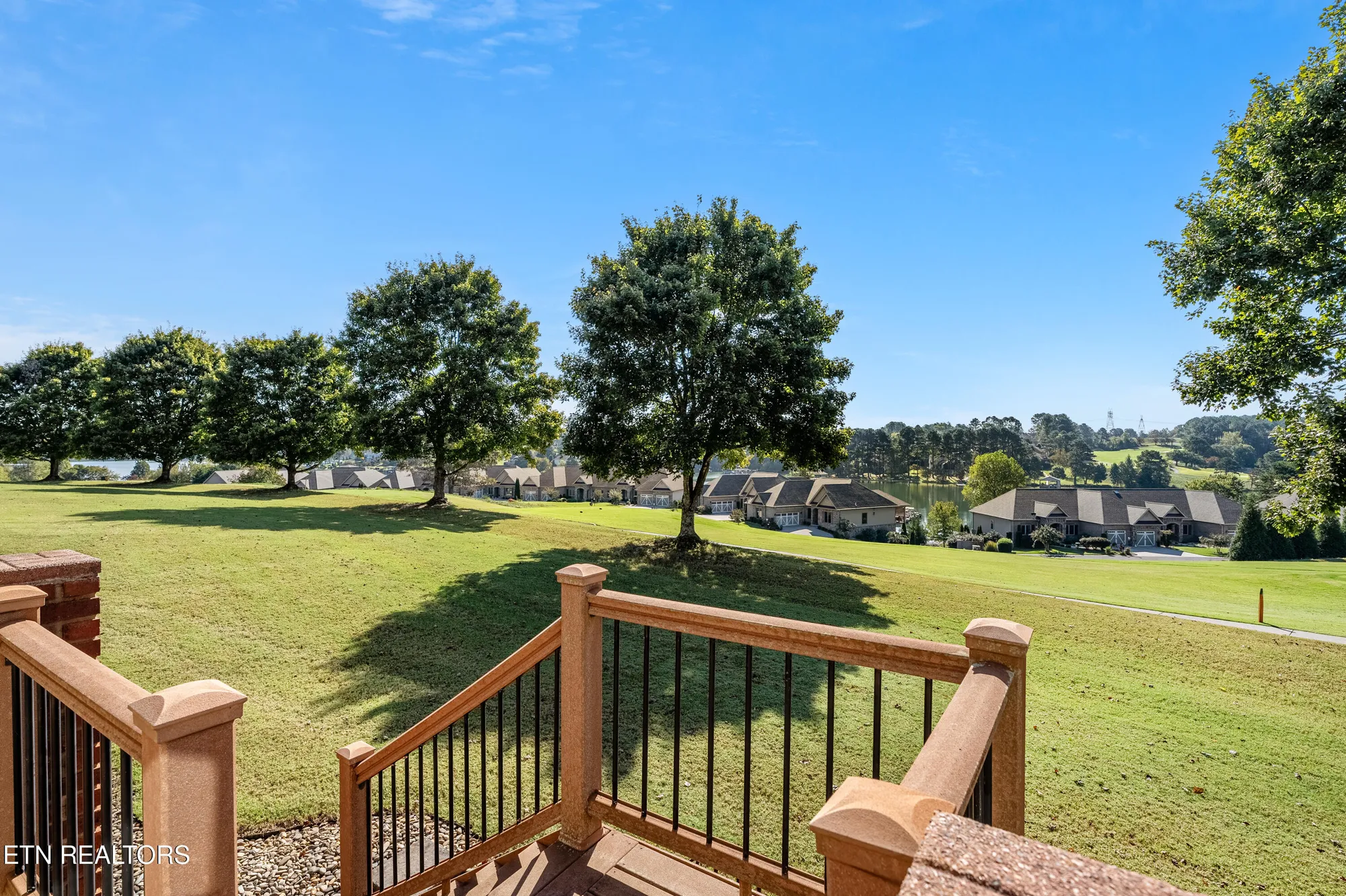 Property Slideshow image 13 of 39 | 106 canaly ln, Loudon, TN, 37774