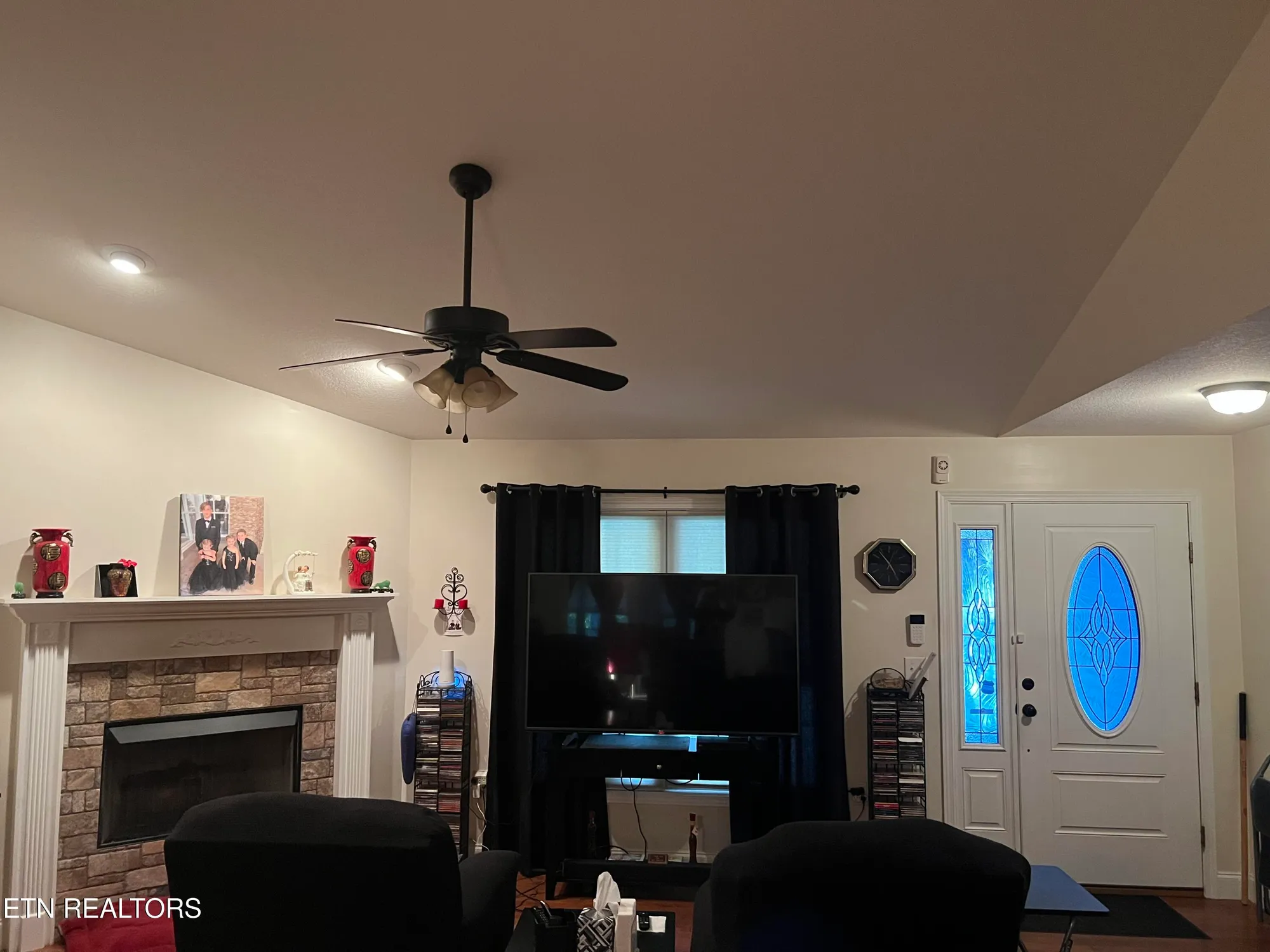 Property Slideshow image 8 of 35 | 157 exeter dr, Crossville, TN, 38558