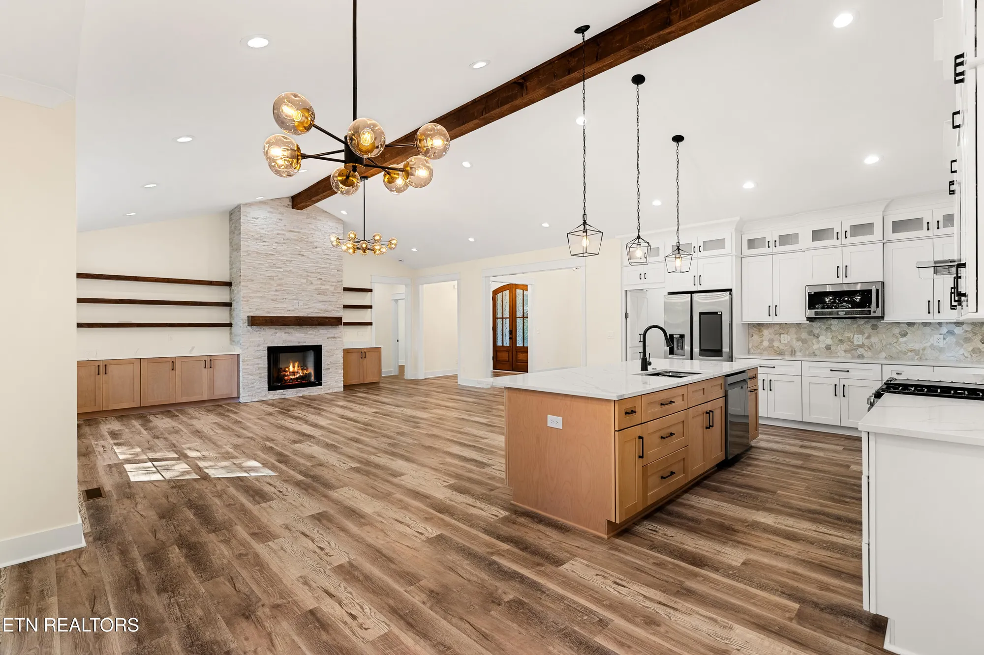 Property Slideshow image 17 of 39 | 207 inata trce, Loudon, TN, 37774