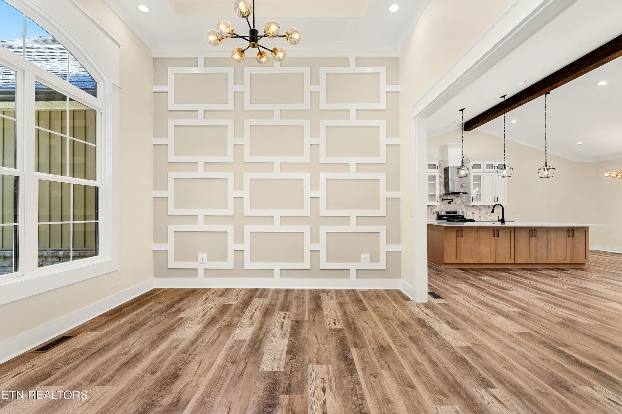 Property Slideshow image 6 of 39 | 207 inata trce, Loudon, TN, 37774