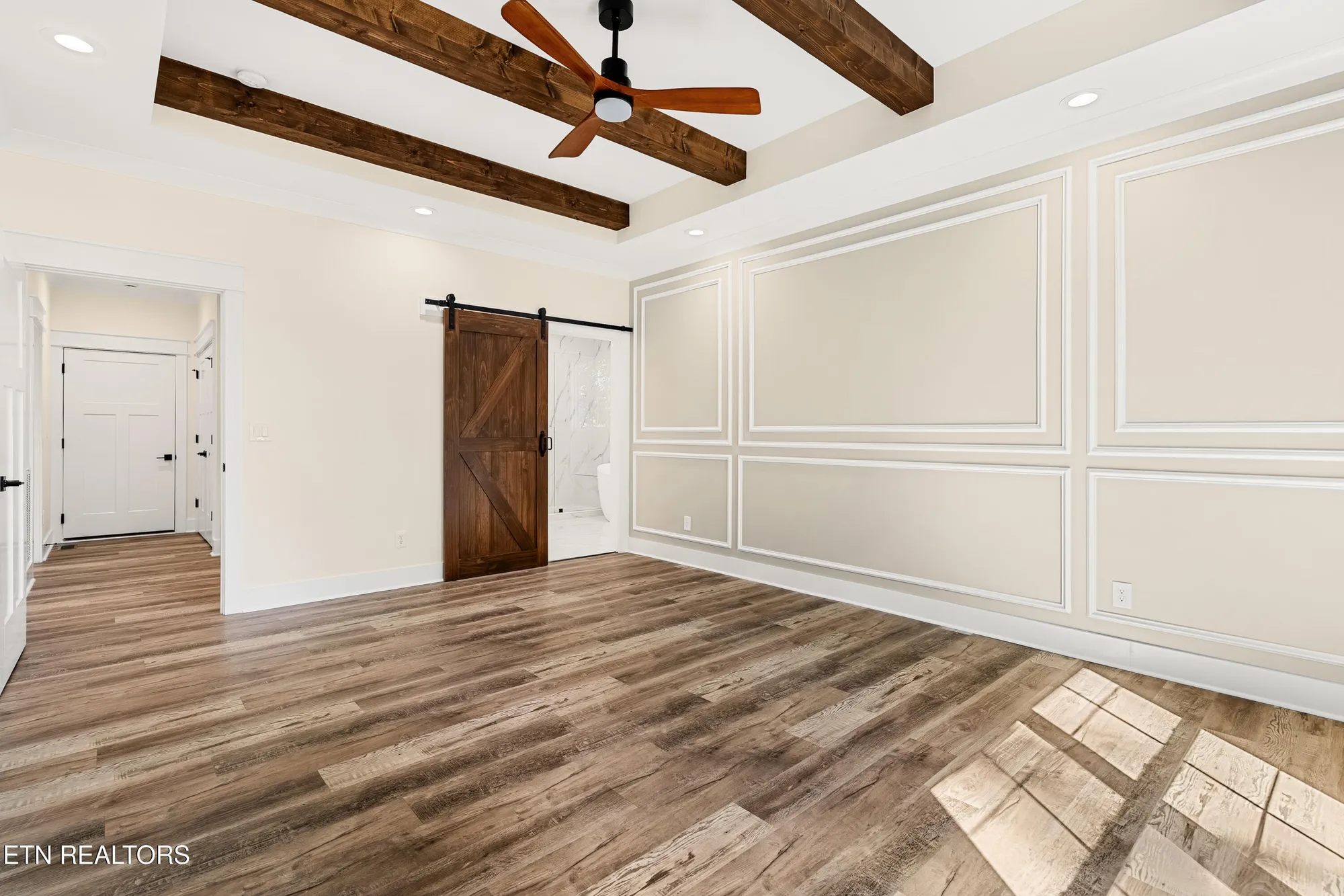 Property Slideshow image 21 of 39 | 207 inata trce, Loudon, TN, 37774