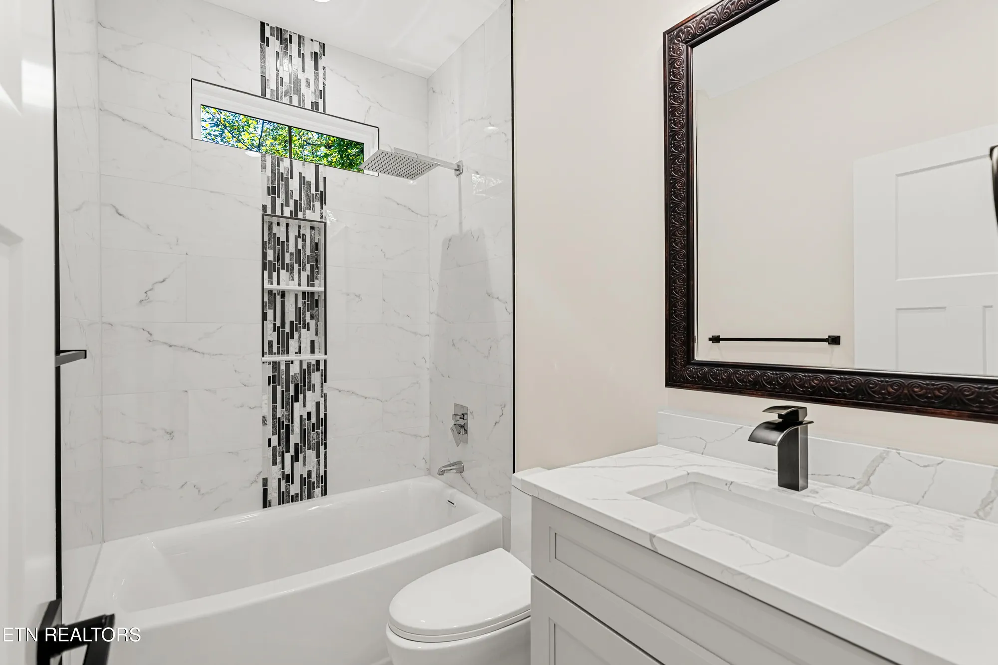 Property Slideshow image 28 of 39 | 207 inata trce, Loudon, TN, 37774