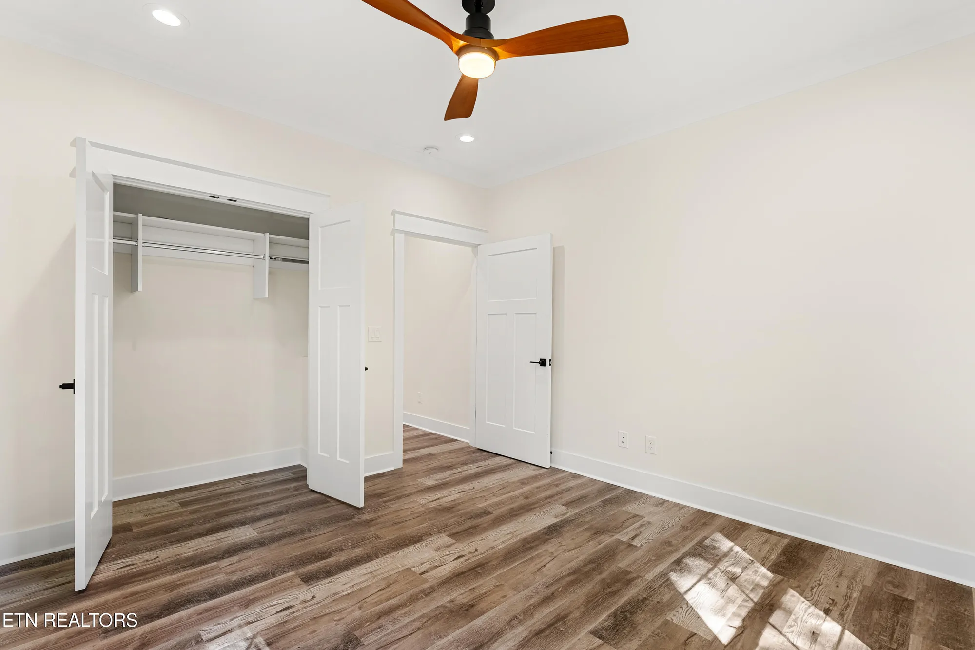 Property Slideshow image 30 of 39 | 207 inata trce, Loudon, TN, 37774