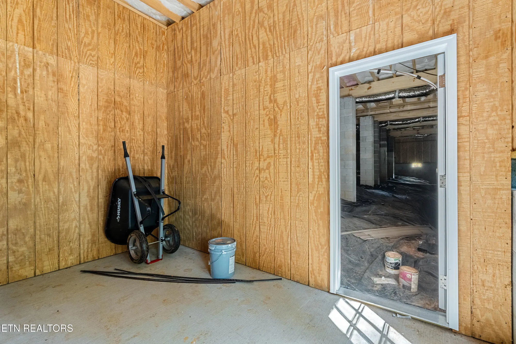 Property Slideshow image 37 of 39 | 207 inata trce, Loudon, TN, 37774