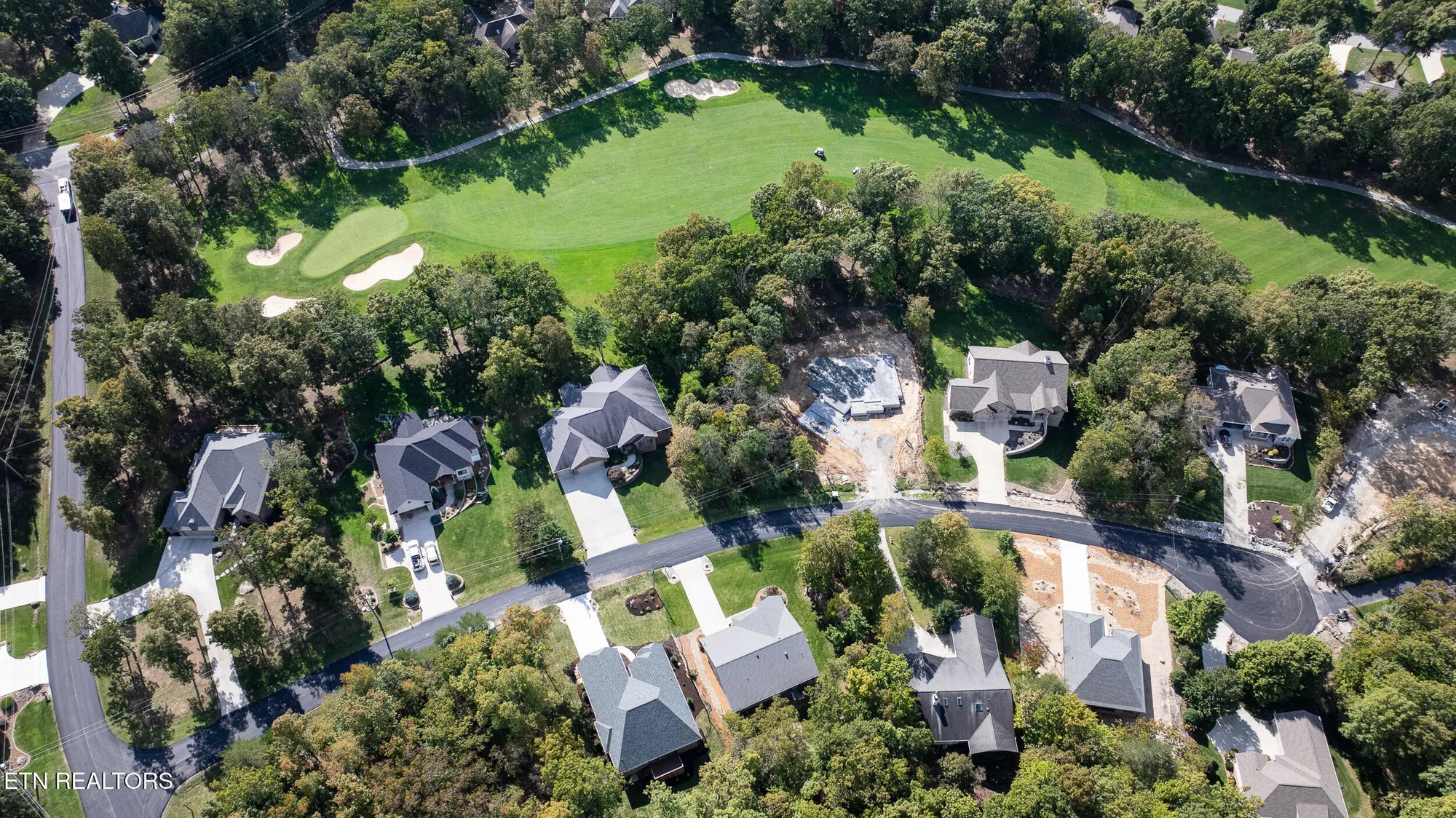 Property Slideshow image 4 of 43 | 14 bent oak ln, Crossville, TN, 38558