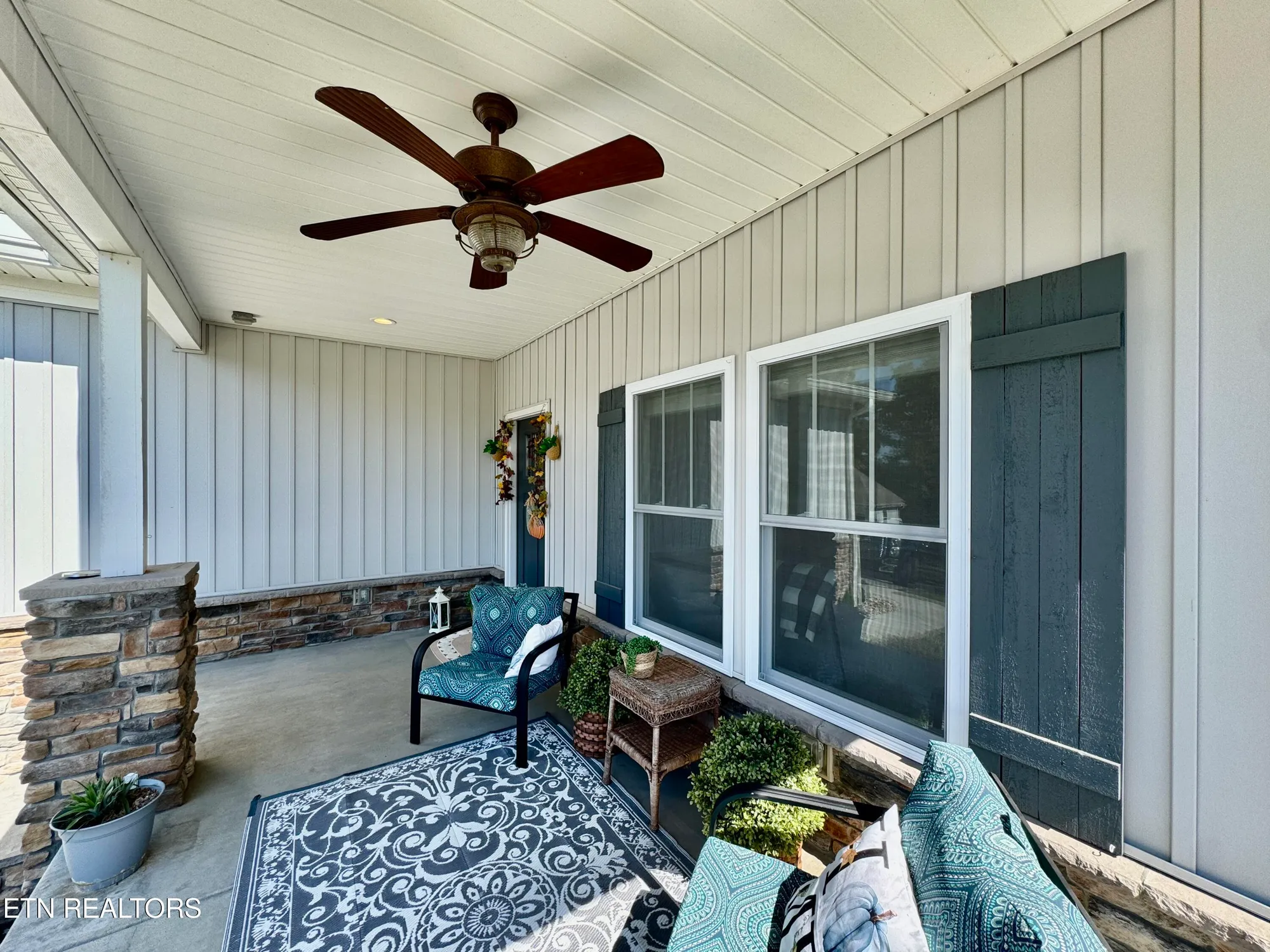 Property Slideshow image 10 of 52 | 170 elokwa way, Loudon, TN, 37774