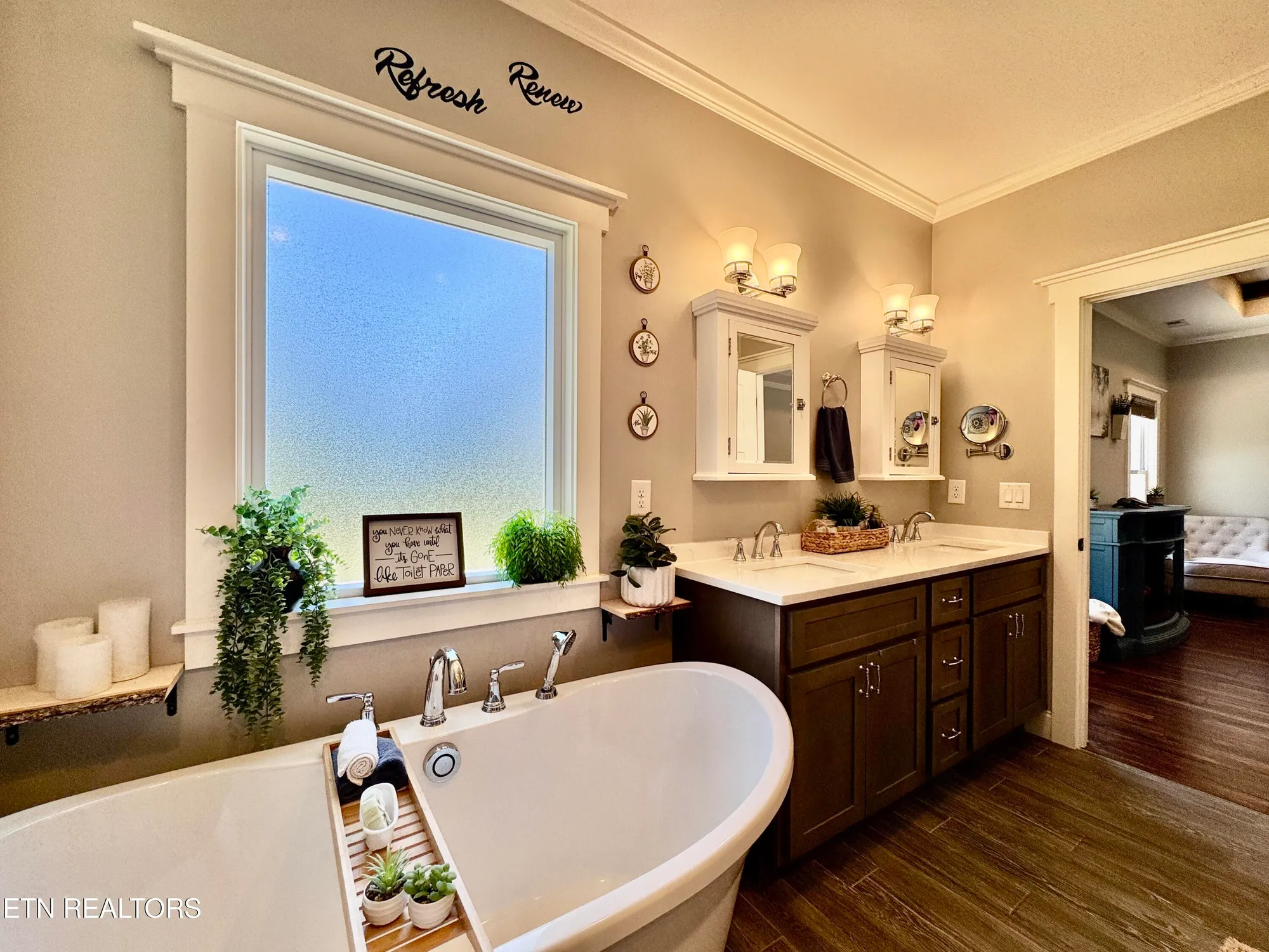 Property Slideshow image 37 of 52 | 170 elokwa way, Loudon, TN, 37774