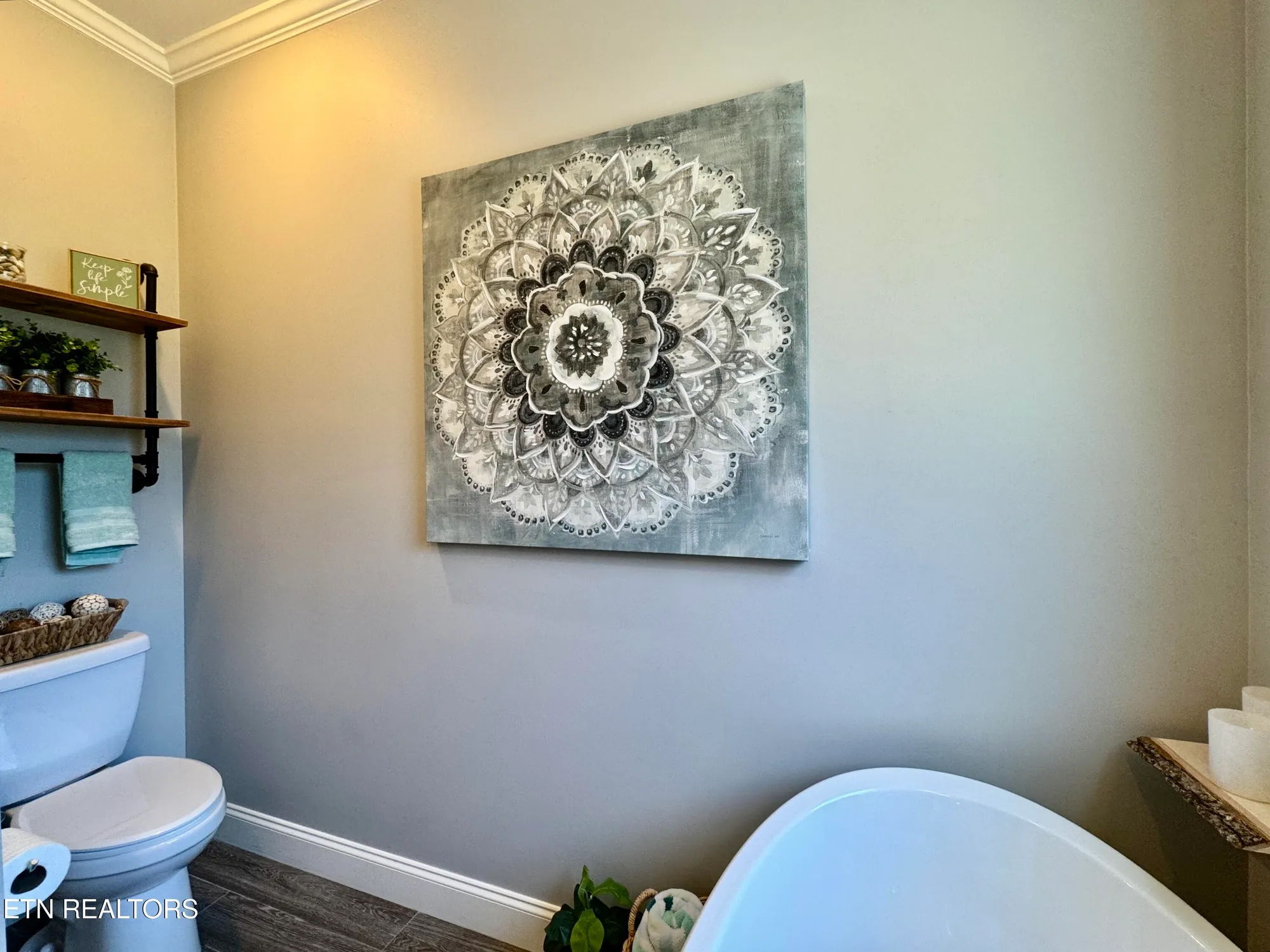 Property Slideshow image 38 of 52 | 170 elokwa way, Loudon, TN, 37774