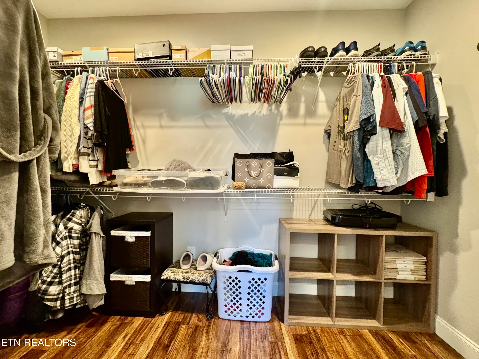 Property Slideshow image 40 of 52 | 170 elokwa way, Loudon, TN, 37774