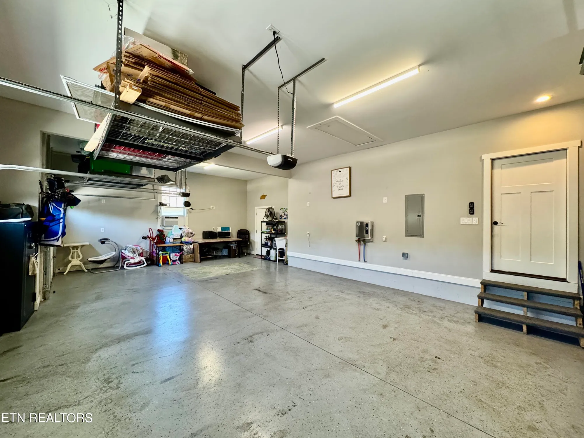 Property Slideshow image 47 of 52 | 170 elokwa way, Loudon, TN, 37774